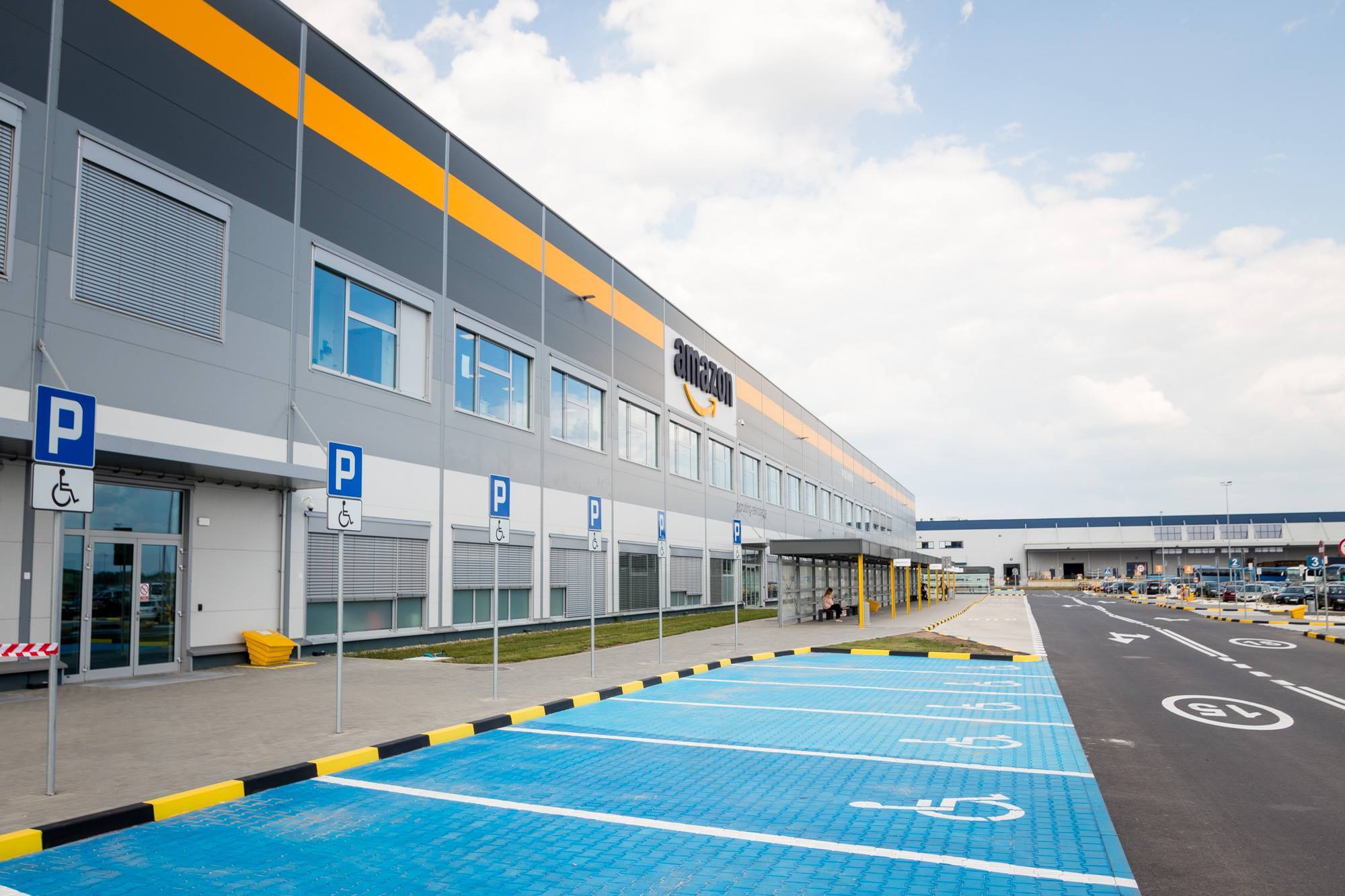 Sosnowiec. Centrum Logistyczne «Amazon» KTW1