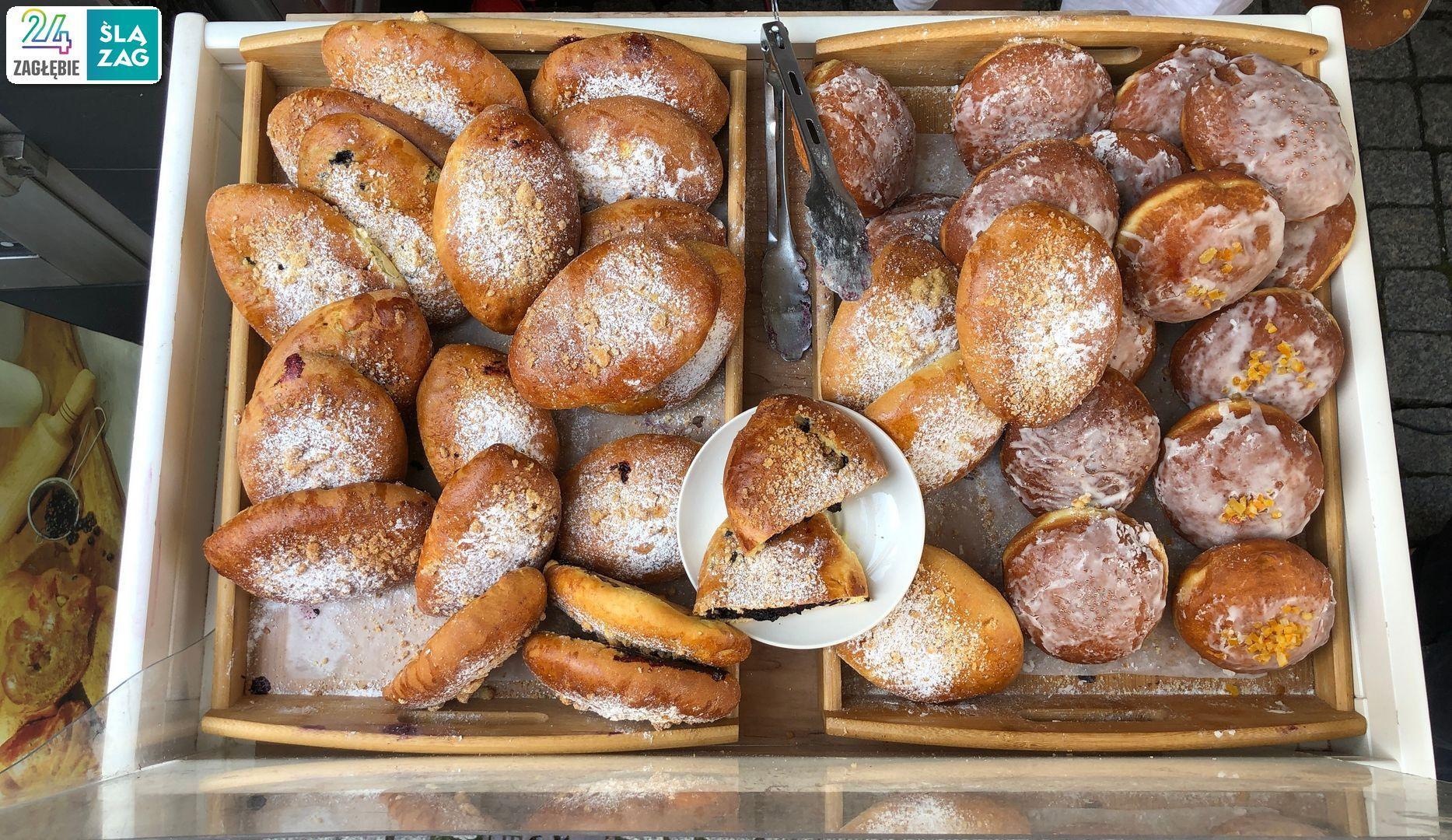 Sosnowiec. Cukiernia „Bajaderka”. Jagodzianki i pączki. 18 lipca 2025.
