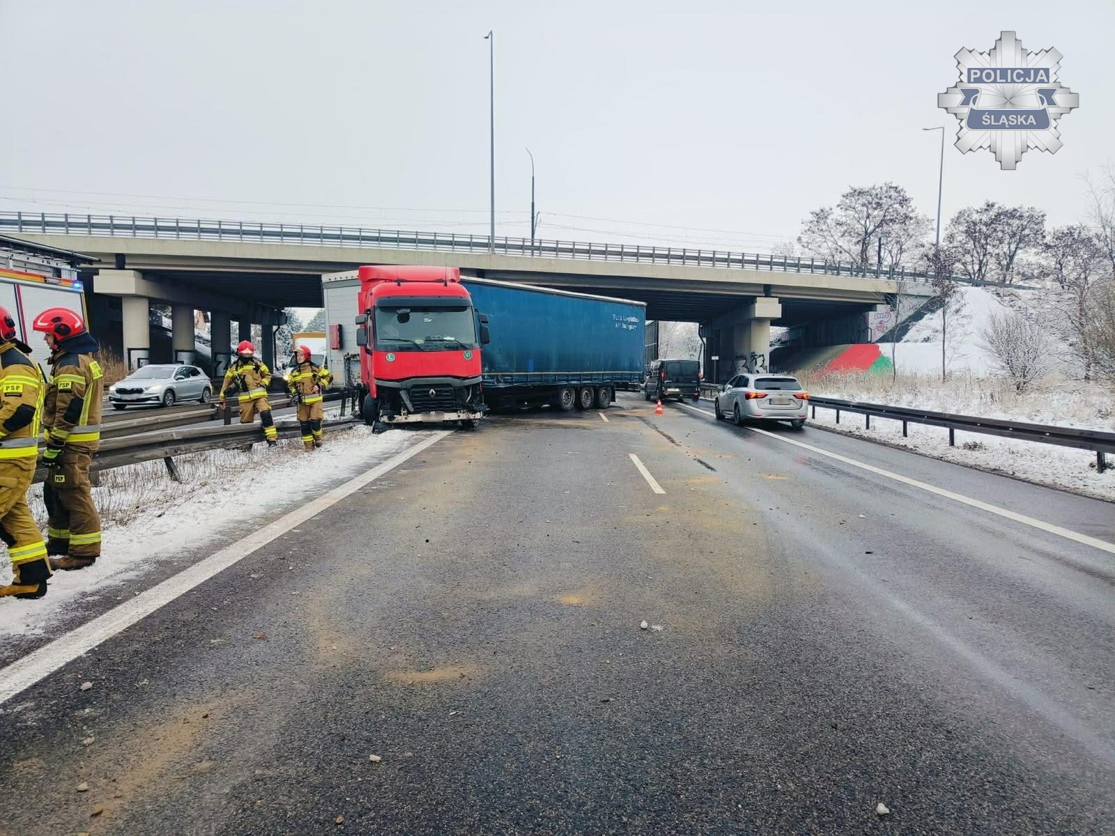 Sosnowiec. Droga S1 przed wiaduktem w ulicy Henryka Dobrzańskiego „Hubala”. 23 listopada 2025.