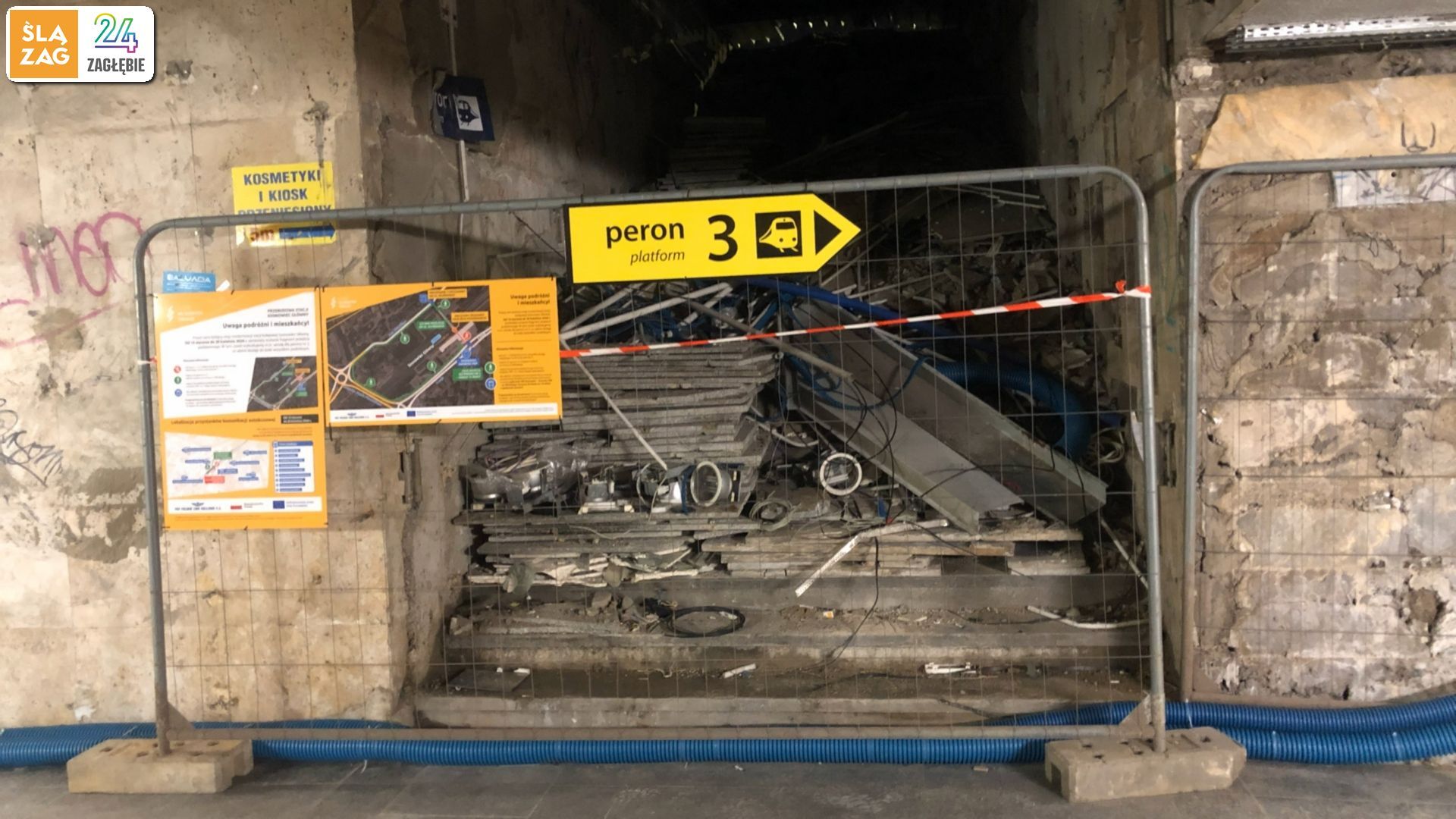 Sosnowiec. Tunel dla pieszych pod dworcem kolejowym głównym. Wejście na peron 2. 18 stycznia 2026