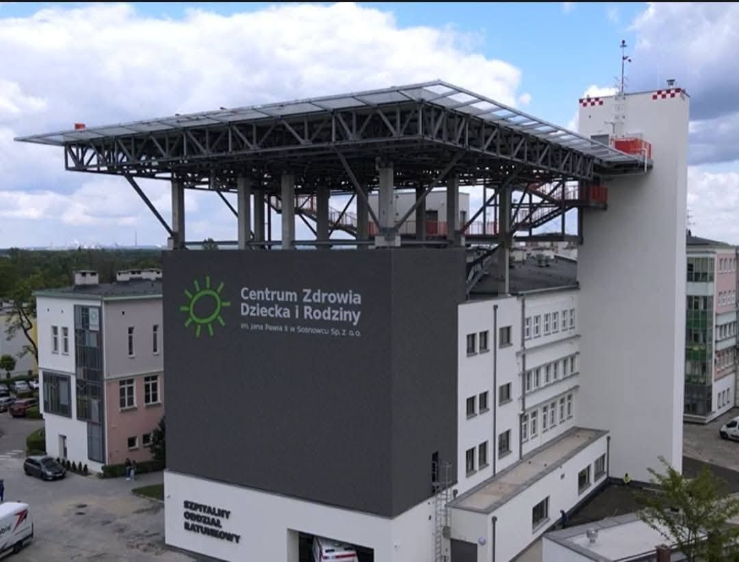 Sosnowiec-Klimontów. Centrum Zdrowia Dziecka i Rodziny im. Jana Pawła II. Otwarcie Lądowiska i Szpitalnego Oddziału Ratunkowego. 13 maja 2025.