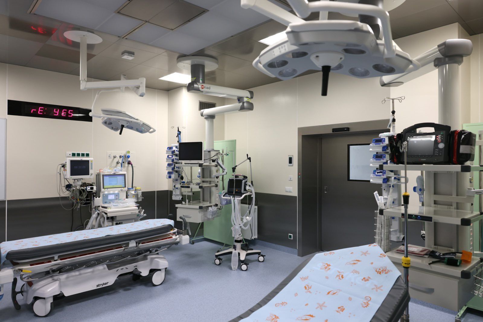 Sosnowiec-Klimontów. Centrum Zdrowia Dziecka i Rodziny im. Jana Pawła II. Otwarcie Lądowiska i Szpitalnego Oddziału Ratunkowego. 13 maja 2025.