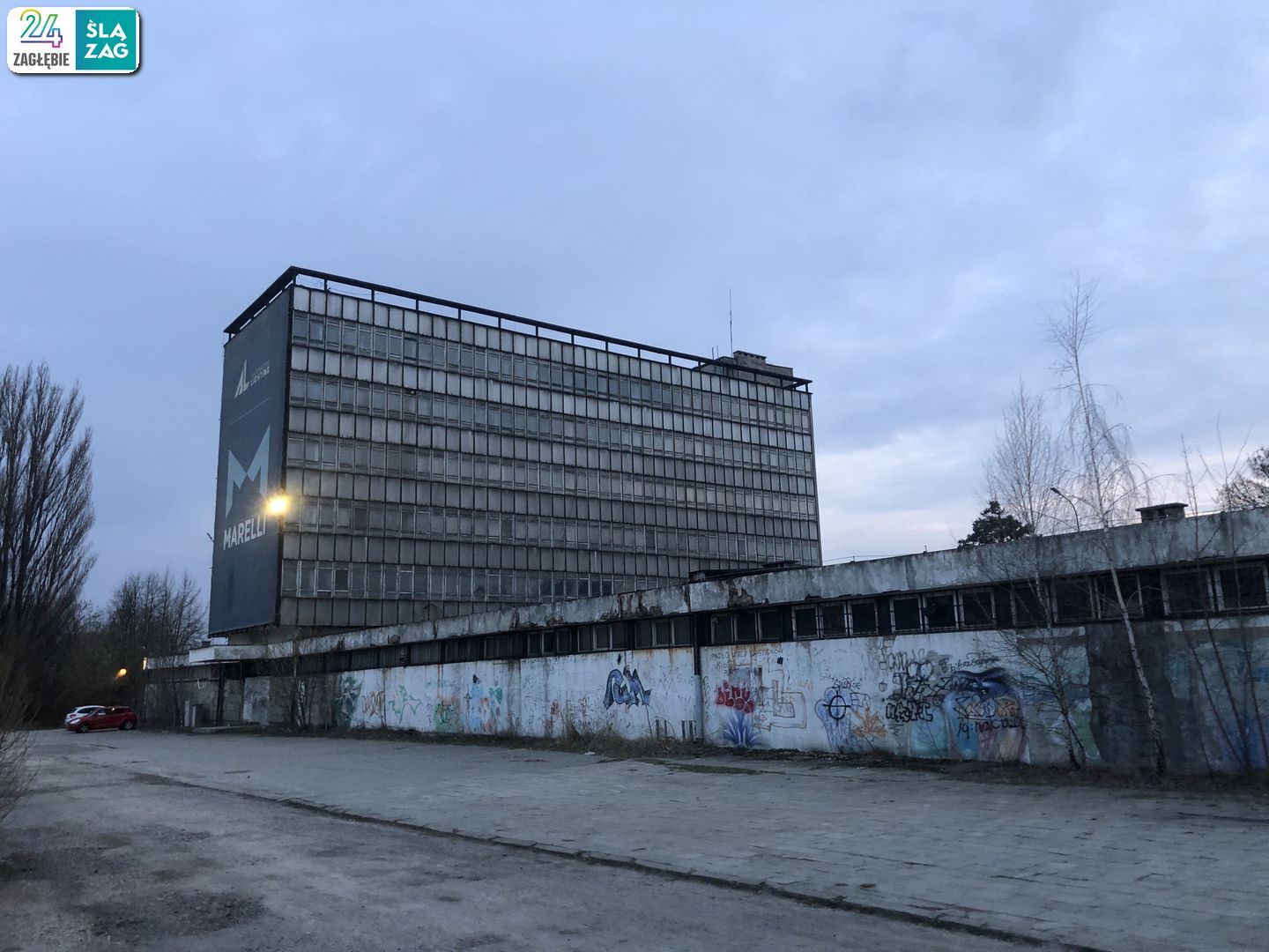 Dawny zakład nr 7 Fabryki Samochodów Małolitrażowych w Bielsku-Białej. Nowy właściciel z Japonii chyba polubił stan obiektów, ponieważ obiekt sprawia wrażenie, jakby od 50 lat w ogóle go nie remontowano.