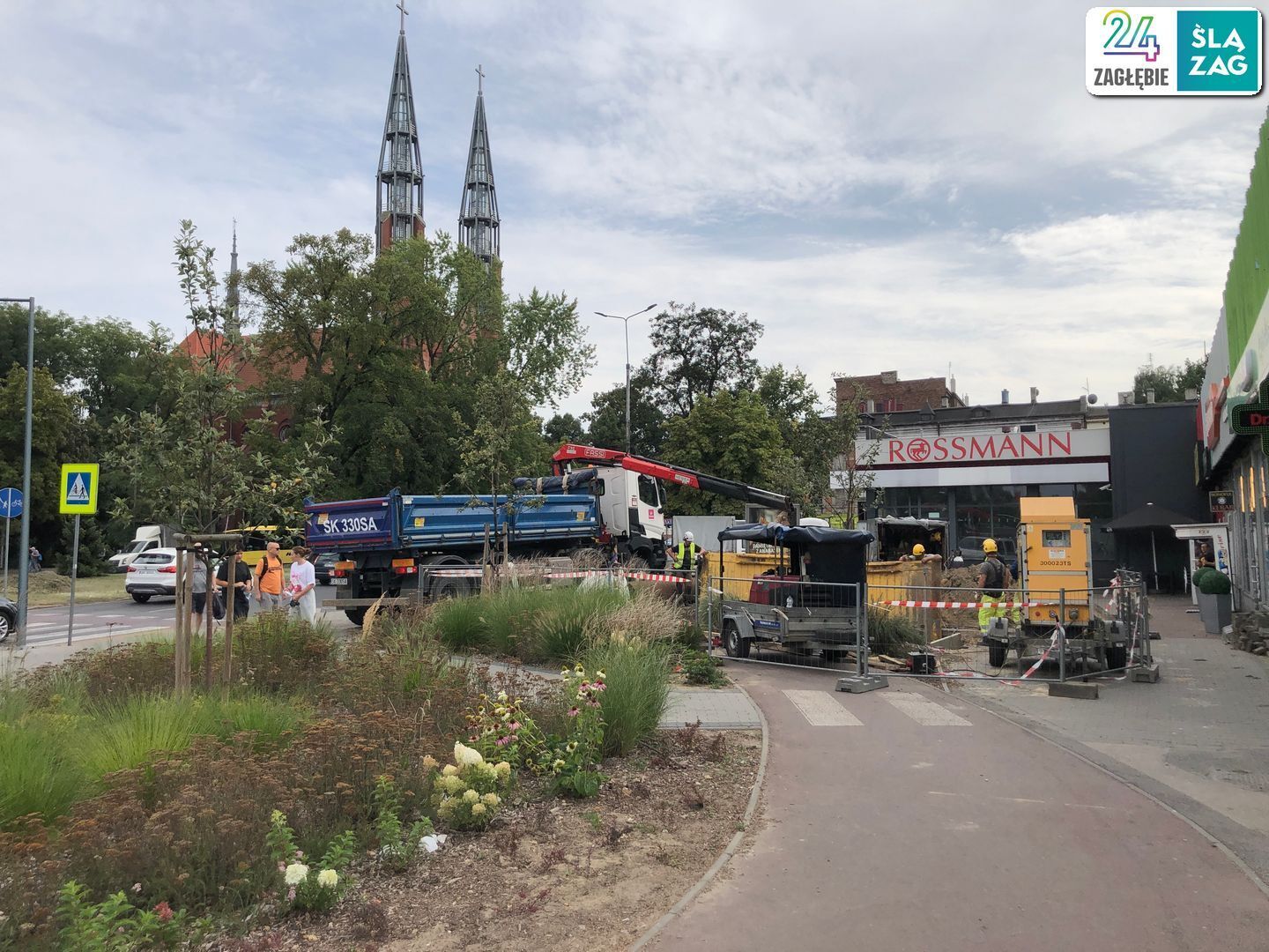 Sosnowiec-Pogoń. Skrzyżowanie ulic Orlej i Staropogońskiej. Naprawa wodociągu ciepłej wody użytkowej. 21 sierpnia 2025.