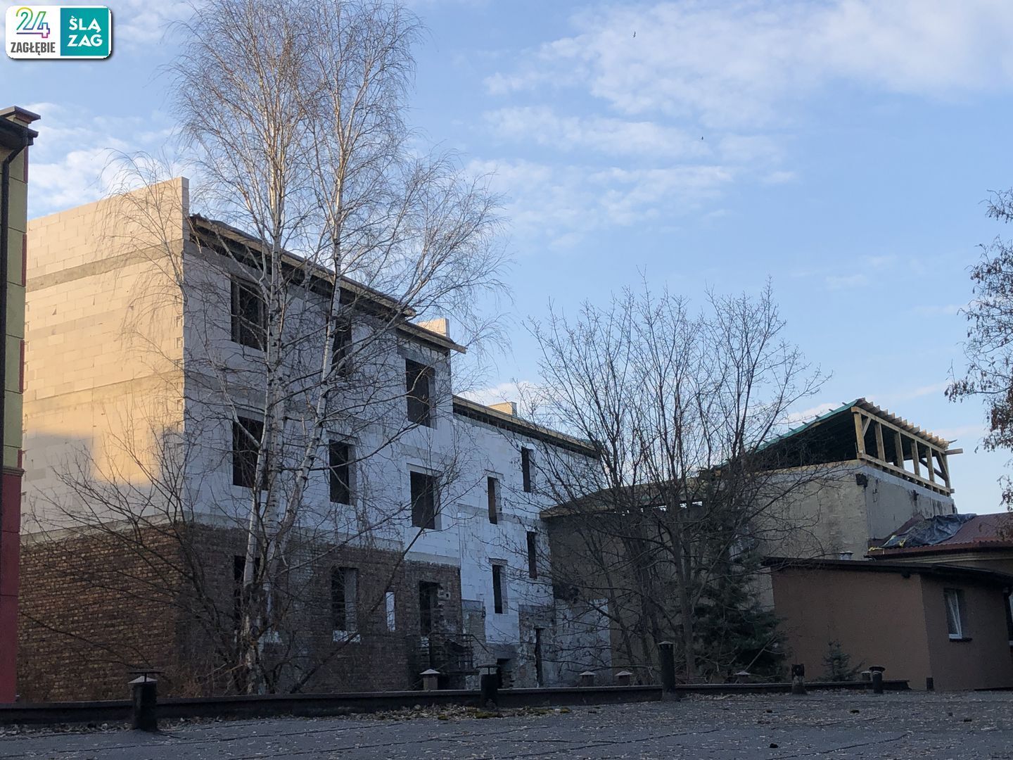 Sosnowiec-Pogoń. „3 Kamienice” – przebudowa z adaptacją na cele mieszkalne przy zbiegu ulic Grochowej i Marii Skłodowskiej-Curie. 23 marca 2025.