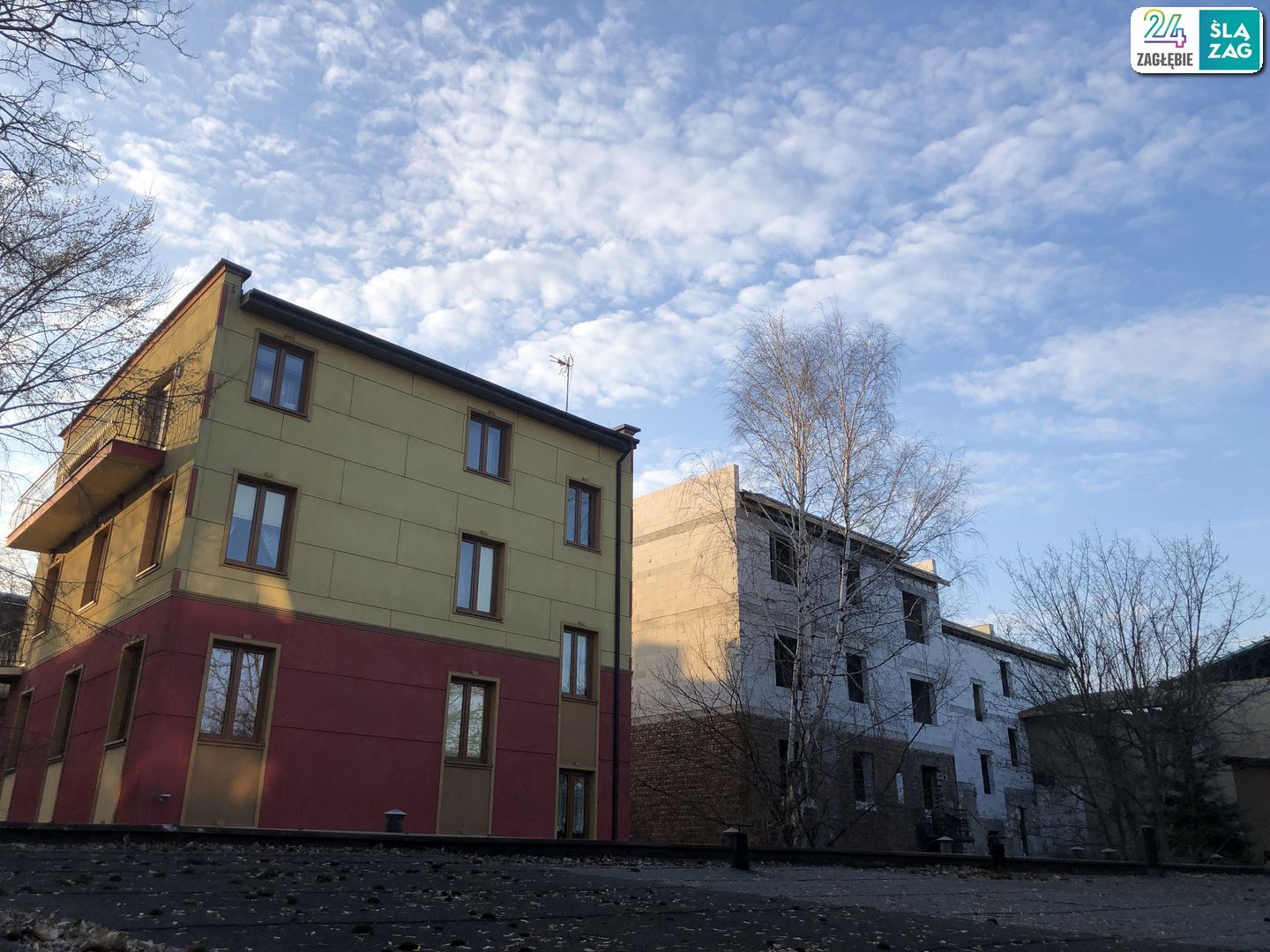 Sosnowiec-Pogoń. „3 Kamienice” – przebudowa z adaptacją na cele mieszkalne przy zbiegu ulic Grochowej i Marii Skłodowskiej-Curie. 23 marca 2025.
