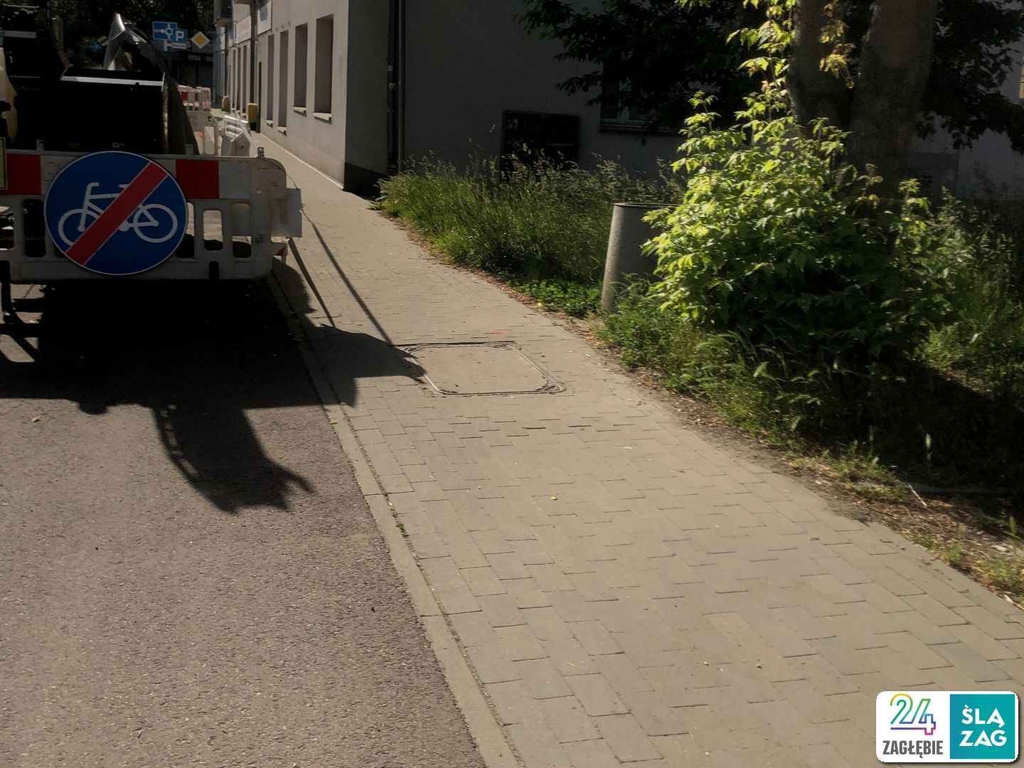 Sosnowiec-Pogoń. Ziemne roboty przy instalacji gazociągu przy ul. Stefana Roweckiego „Grota”. 27 maja 2025.