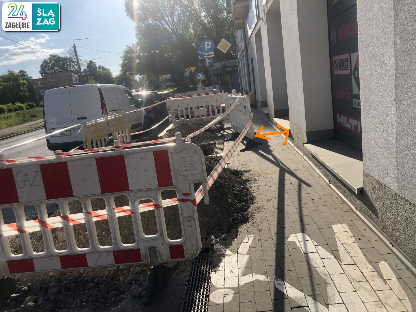 Sosnowiec-Pogoń. Ziemne roboty przy instalacji gazociągu przy ul. Stefana Roweckiego „Grota”. 27 maja 2025.