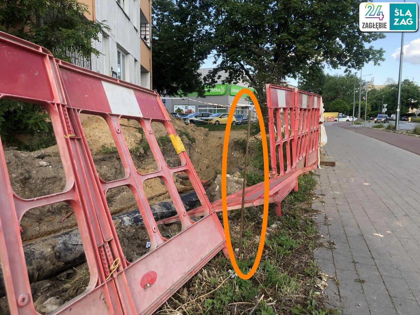 Sosnowiec-Pogoń. Ziemne roboty przy instalacji gazociągu przy ul. Stefana Roweckiego „Grota”. 27 maja 2025.