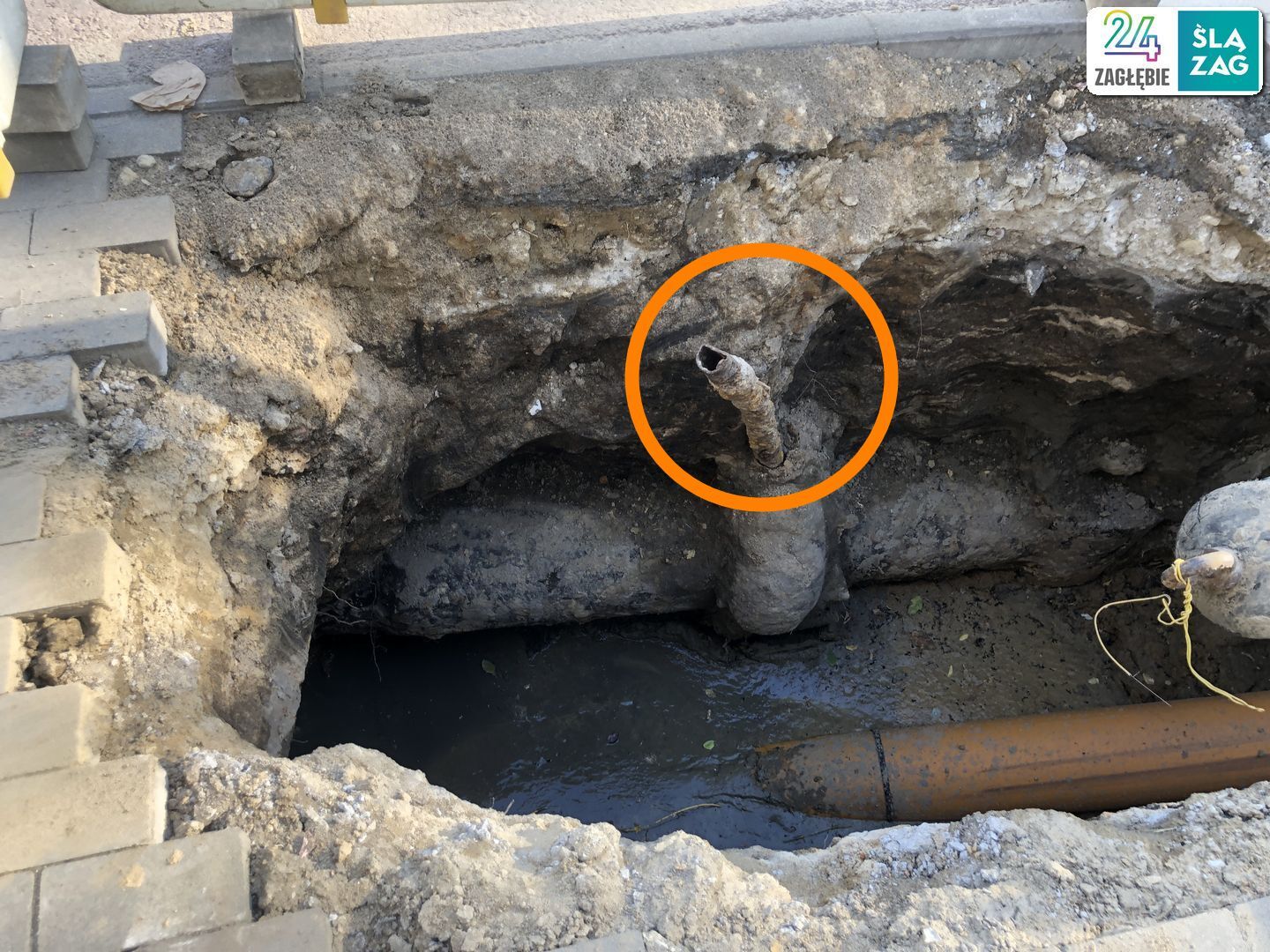 Sosnowiec-Pogoń. Ziemne roboty przy instalacji gazociągu przy ul. Stefana Roweckiego „Grota”. 27 maja 2025.