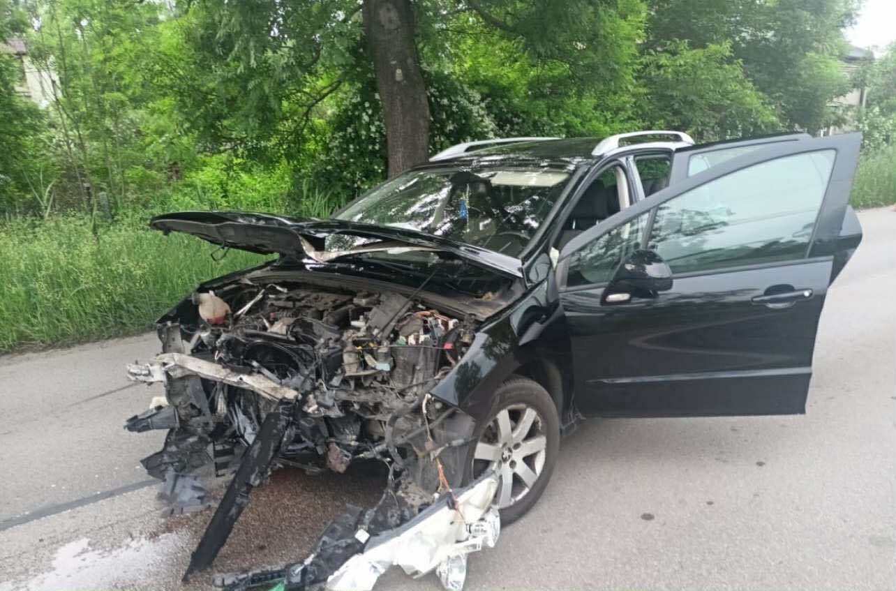 Sosnowiec-Porąbka. Ulica K.W.K. „Kazimierz-Juliusz”. Zderzenie czołowe. 10 czerwca 2025.