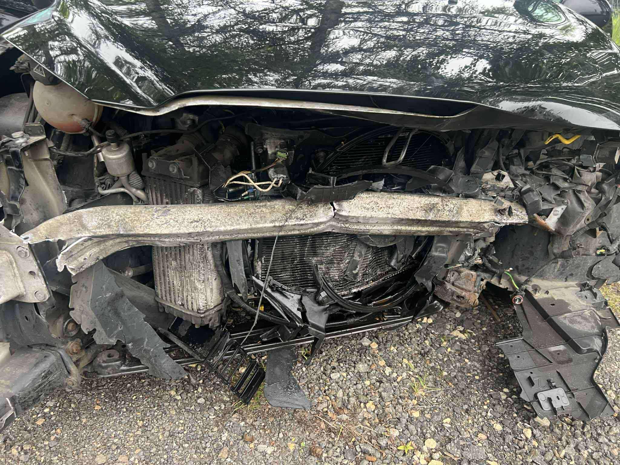 Sosnowiec-Porąbka. Ulica K.W.K. „Kazimierz-Juliusz”. Zderzenie czołowe. 10 czerwca 2025.