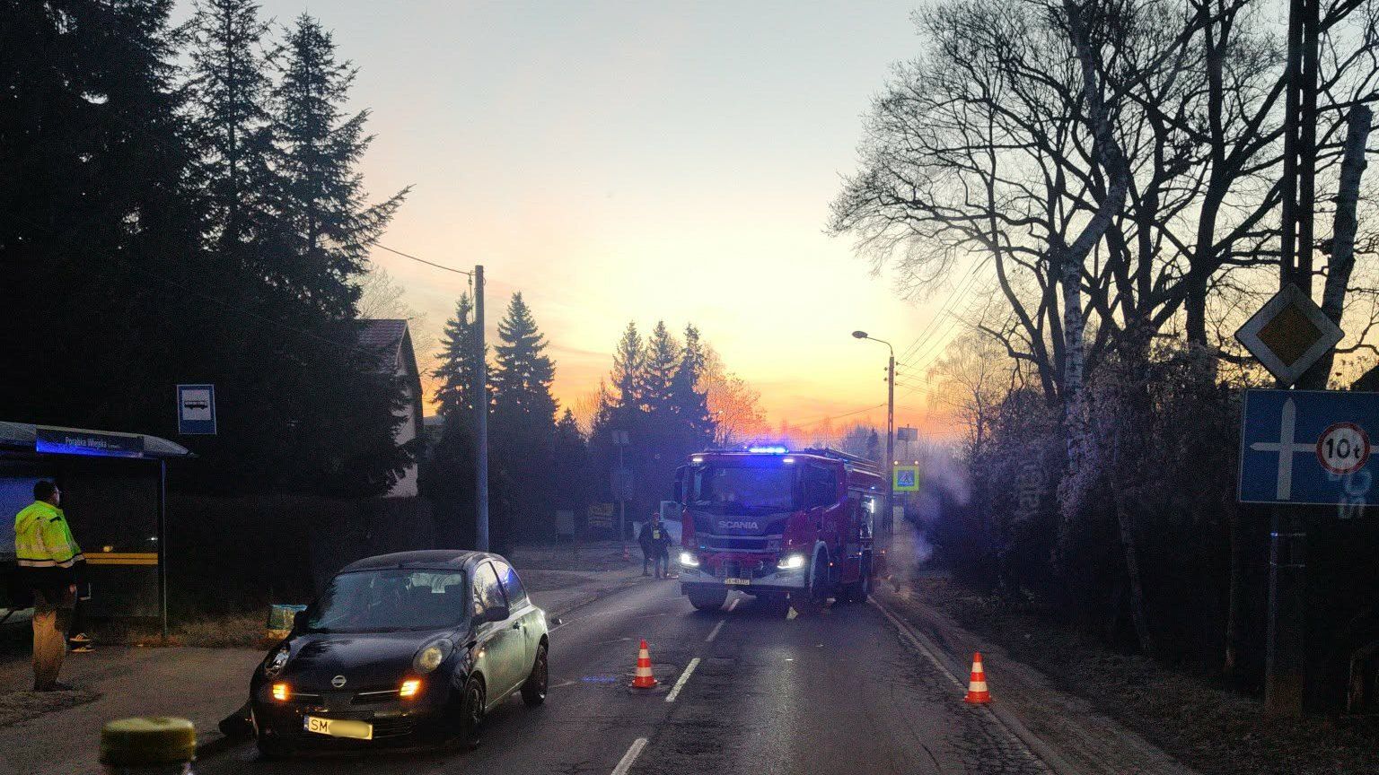 Sosnowiec-Porąbka. Wypadek – potrącenie kobiety na przejściu przy ulicy Teofila Lenartowicza. 5 marca 2026