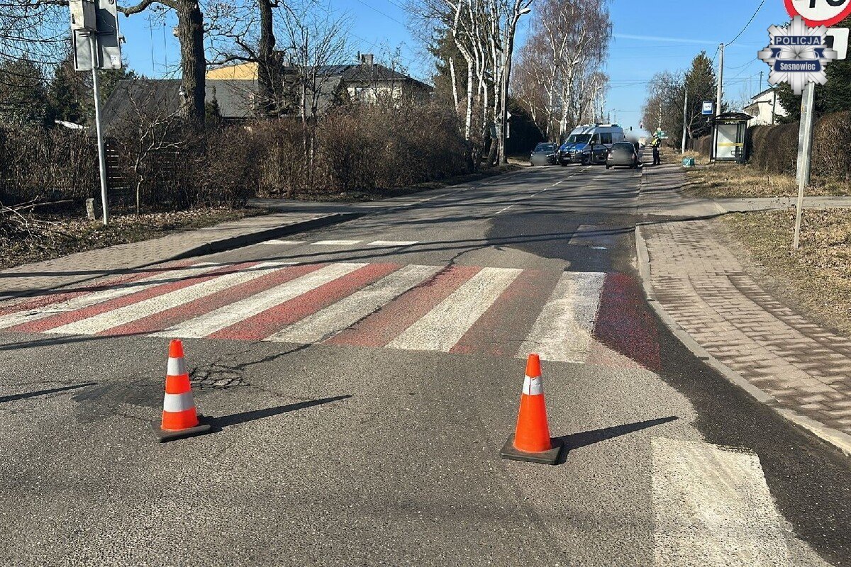 Sosnowiec-Porąbka. Wypadek – potrącenie kobiety na przejściu przy ulicy Teofila Lenartowicza. 5 marca 2026