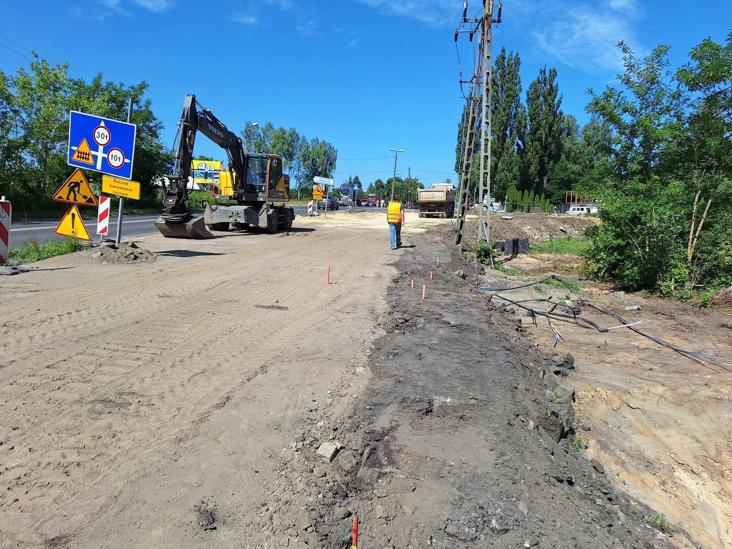Sosnowiec-Porąbka. Budowa ronda u zbiegu ulic: Wileńskiej, Minerów i Ignacego Łukasiewicza. 30 czerwca 2025.