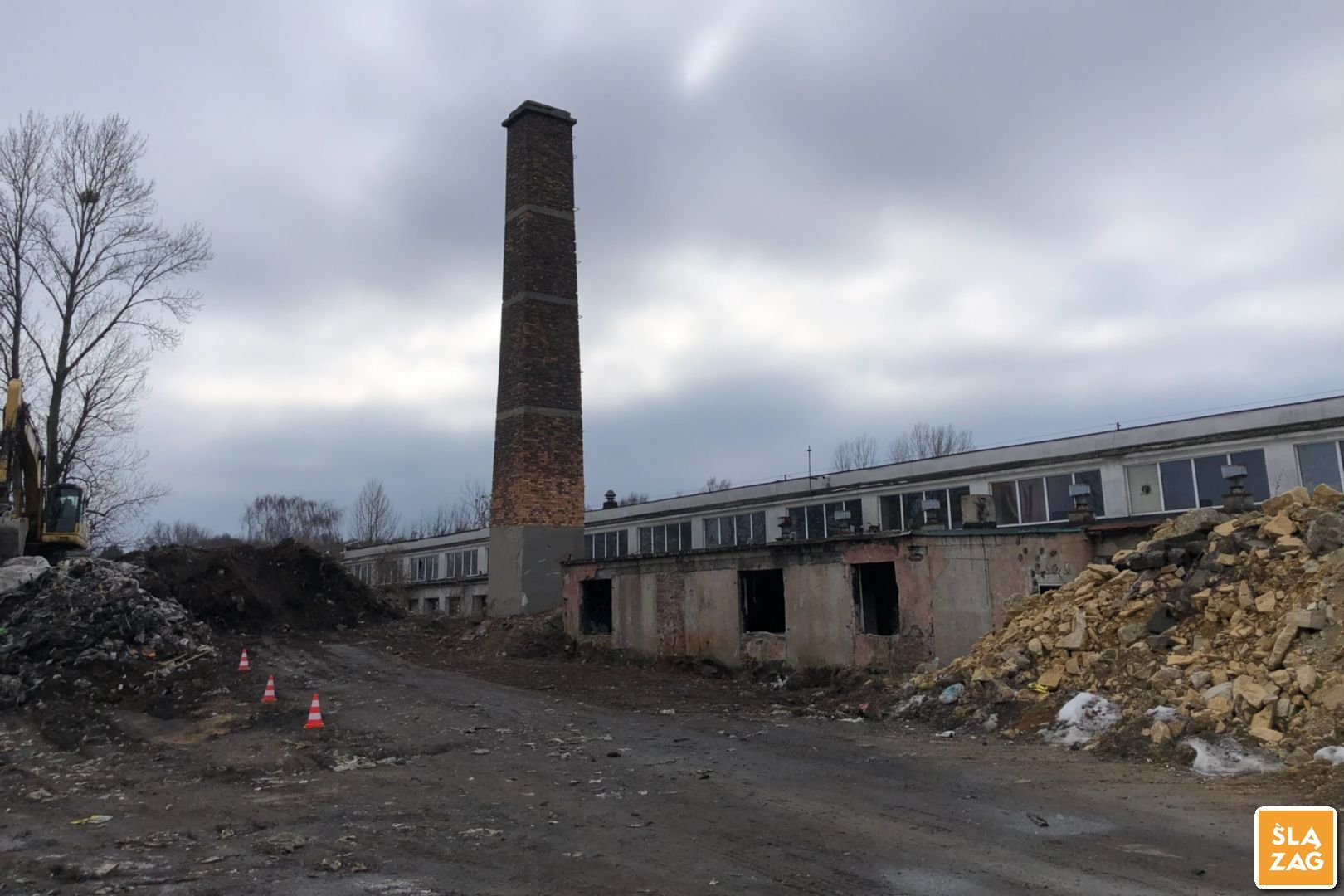 Sosnowiec-Radocha. Nielegalne składowisko odpadów, częściowo uprzątnięte. 9 lutego 2026.