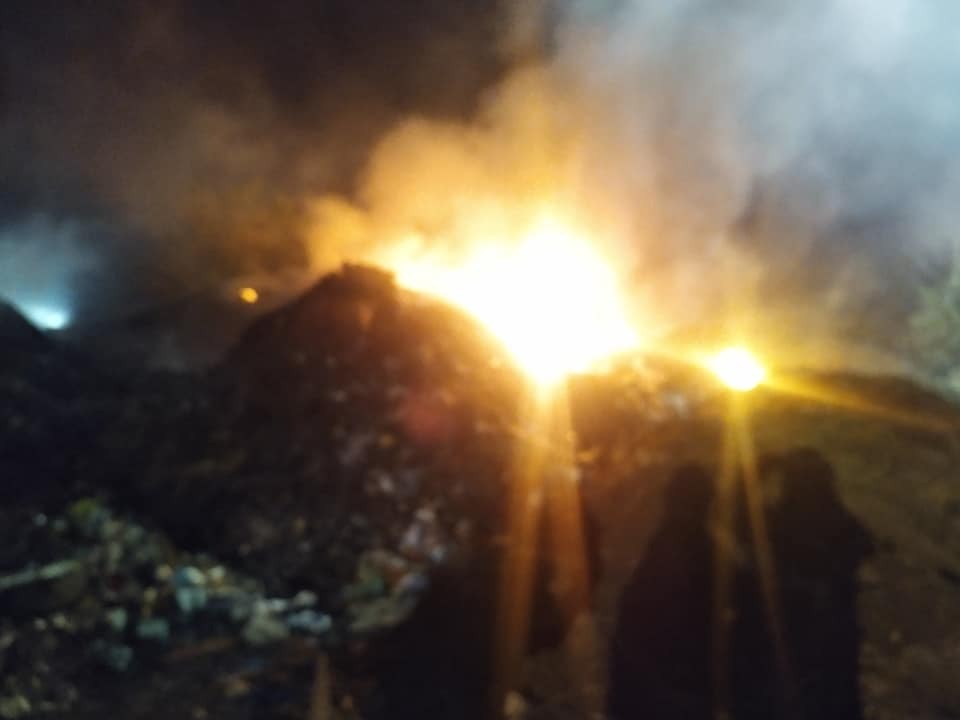 Sosnowiec-Radocha. Nielegalne składowisko odpadów. Pożar, 7 września 2022.