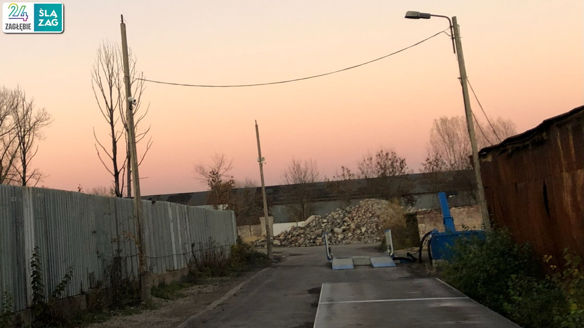 Sosnowiec-Radocha. Nielegalne składowisko odpadów. Sprzątanie. 6 listopada 2025.