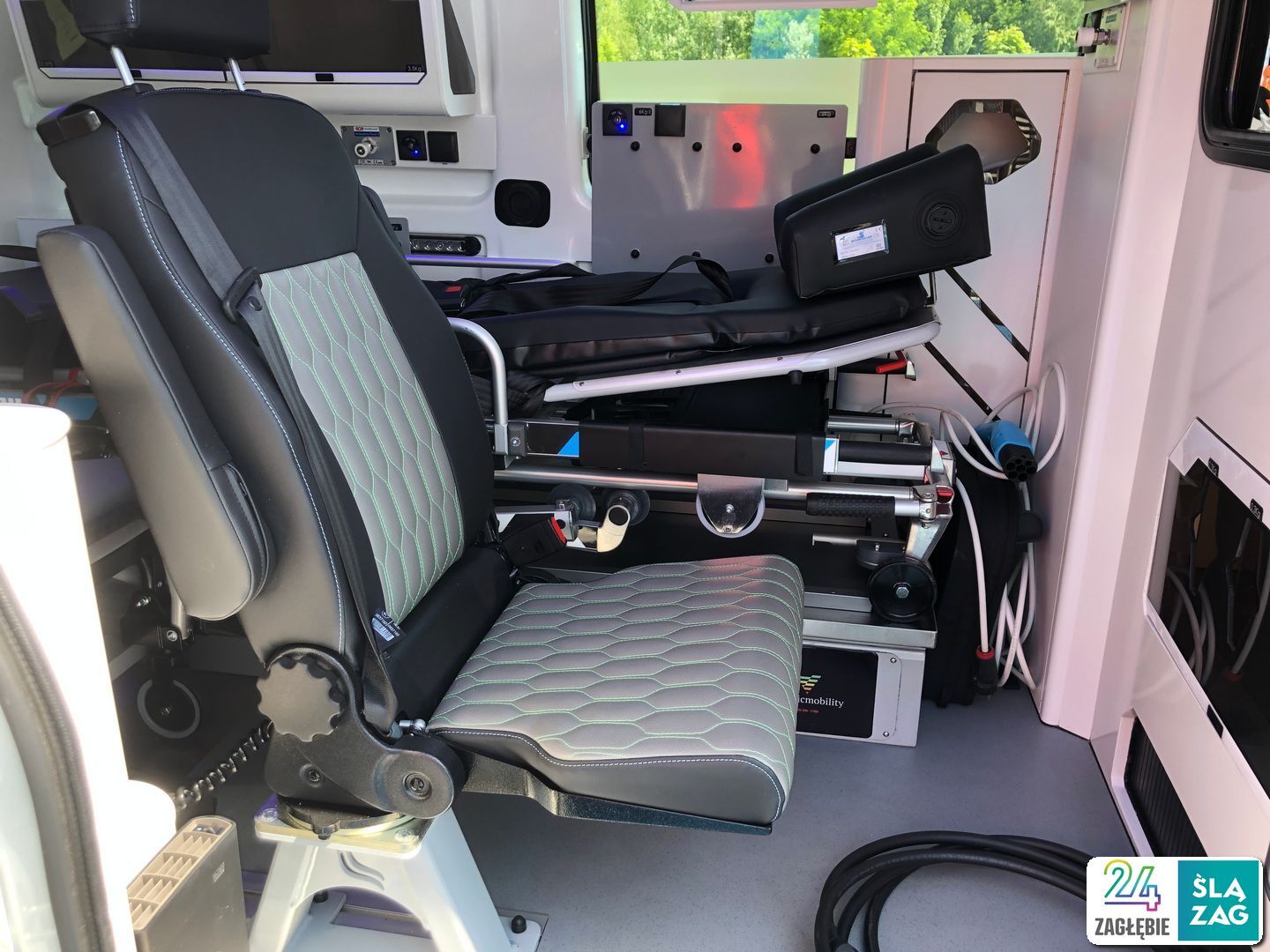 Rejonowe Pogotowie Ratunkowe w Sosnowcu. E-ambulans na testach. 18 czerwca 2025.