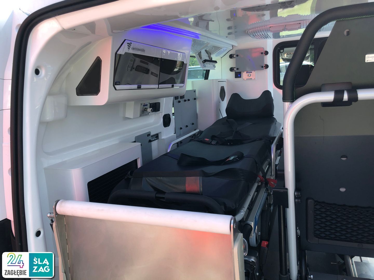 Rejonowe Pogotowie Ratunkowe w Sosnowcu. E-ambulans na testach. 18 czerwca 2025.