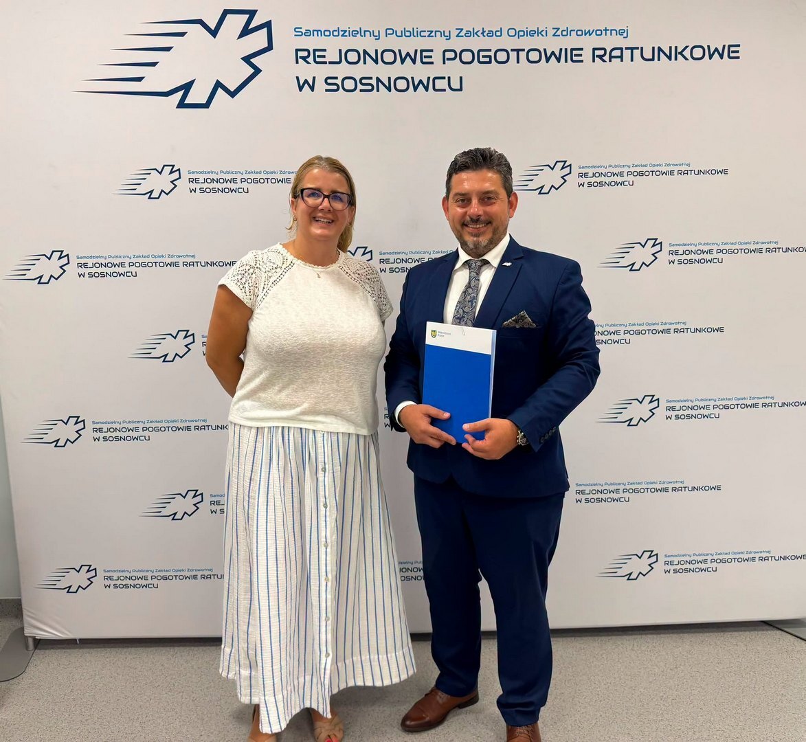 Katarzyna Bartoszek – Zastępczyni Dyrektora Departamentu Nadzoru Podmiotów Leczniczych i Ochrony Zdrowia Urzędu Marszałkowskiego Województwa Śląskiego i Piotr Szwedziński – pełniący obowiązki dyrektora Rejonowego Pogotowia Ratunkowego w Sosnowcu oraz . 30 czerwca 2026