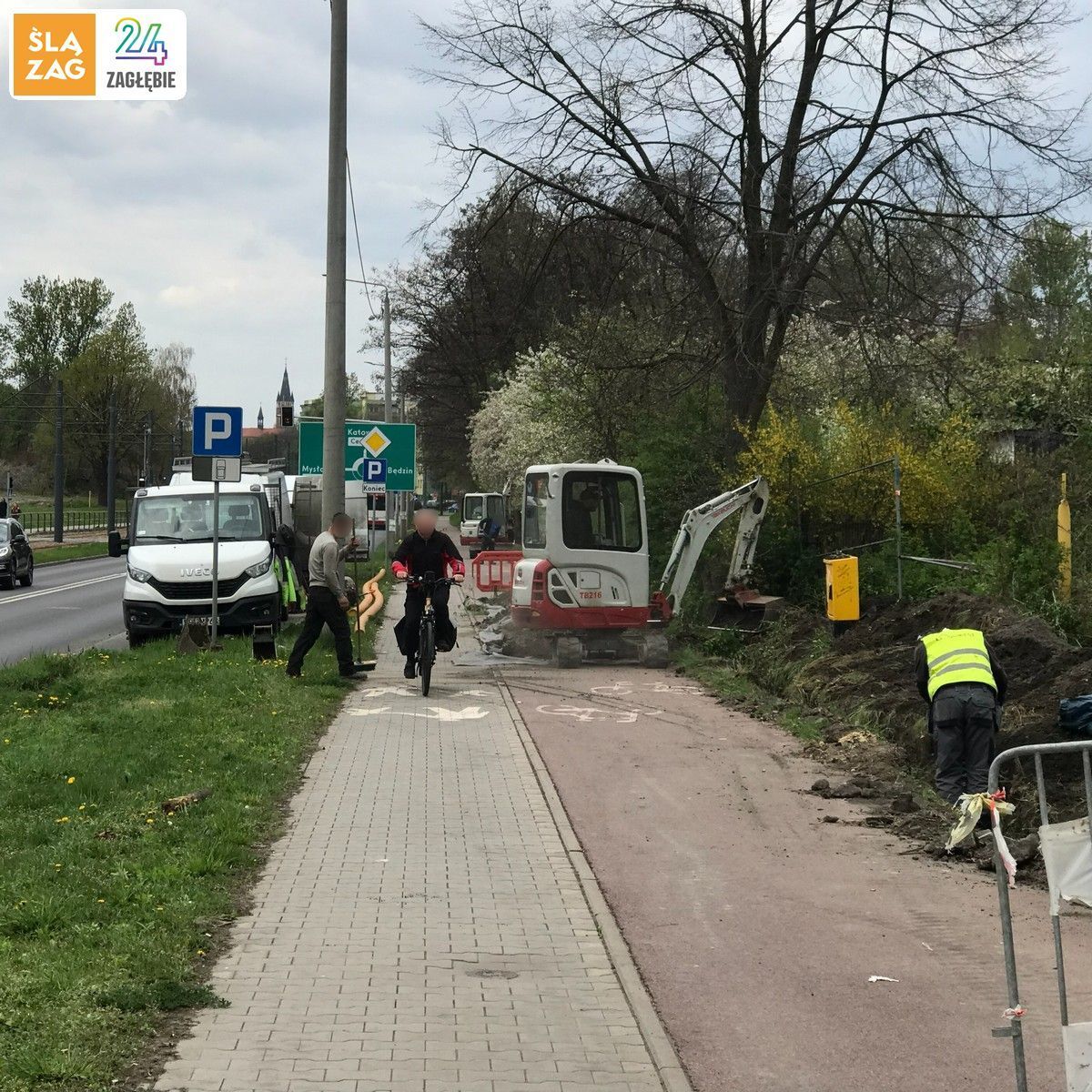 Sosnowiec-Sielec. Niezabezpieczone roboty ziemne na drodze dla rowerów i chodniku przy ulicy gen. Władysława Andersa. 24 kwietnia 2026