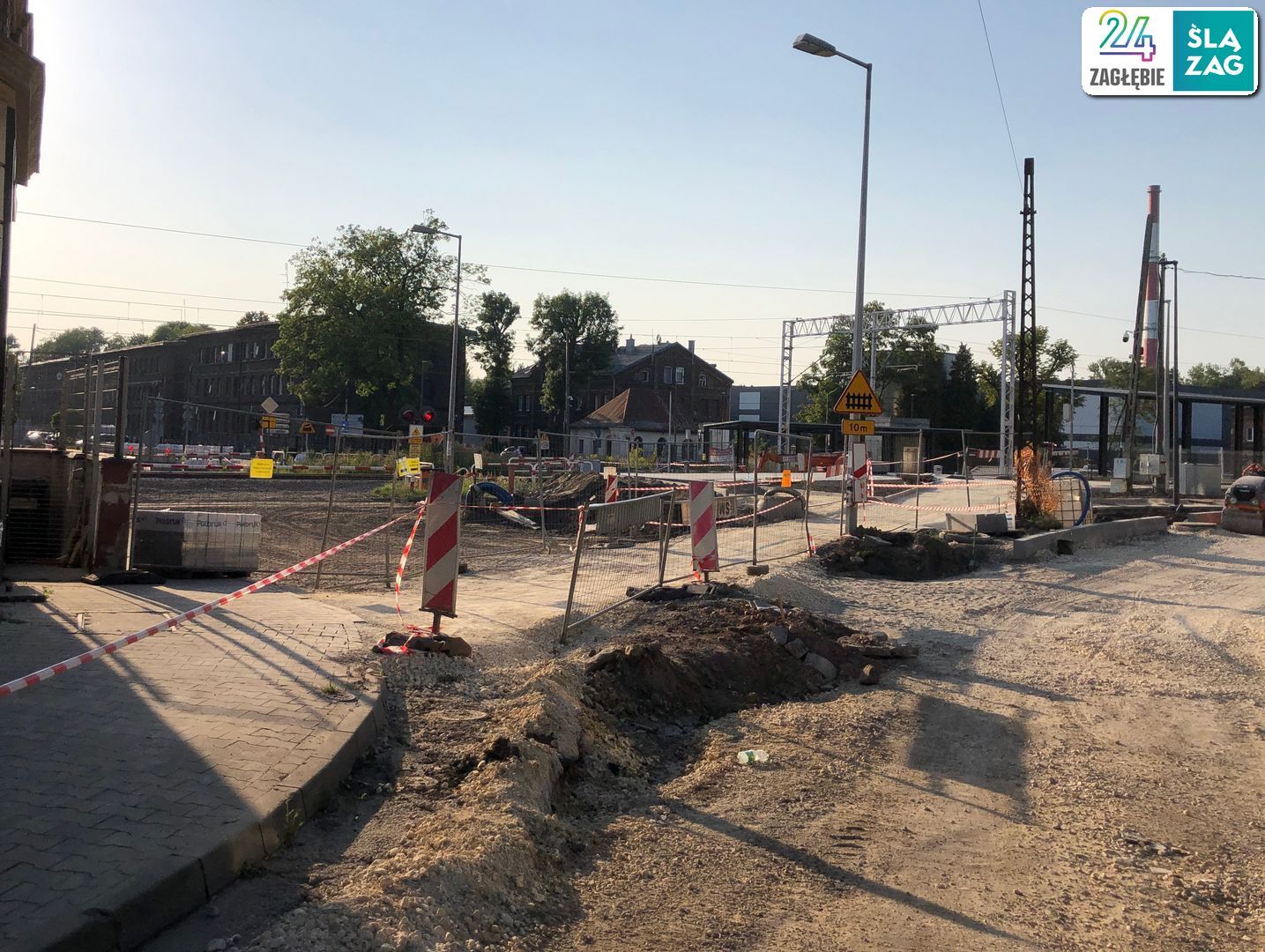 Sosnowiec. Nieczynny przejazd drogowo-kolejowy między Konstantynowem a Środulką. 13 sierpnia 2025.