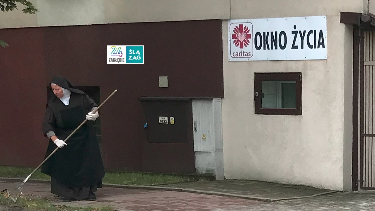 Stary Sosnowiec. Ul. Teresy Kierocińskiej. Zgromadzenie Sióstr Karmelitanek Dzieciątka Jezus. Okno życia. 1 sierpnia 2024.