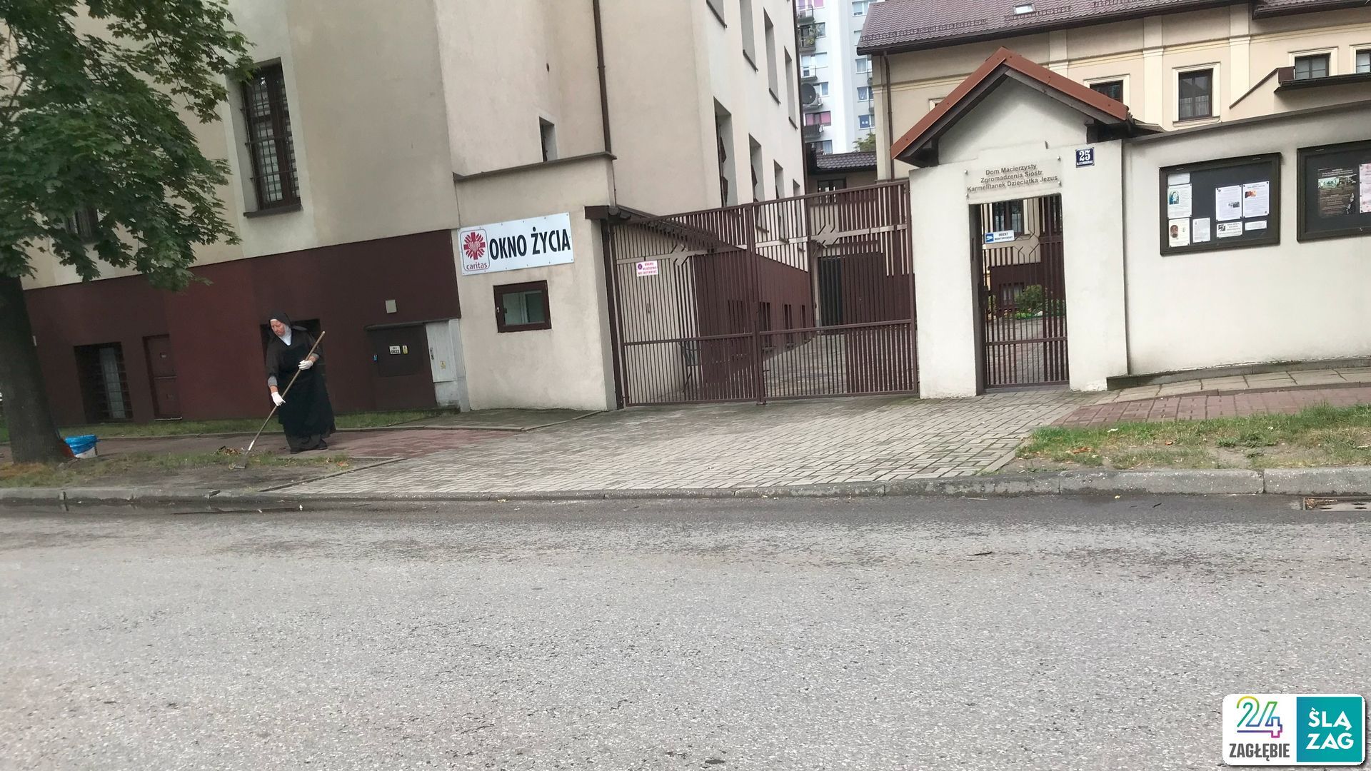 Stary Sosnowiec. Ul. Teresy Kierocińskiej. Zgromadzenie Sióstr Karmelitanek Dzieciątka Jezus. Okno życia. 25 sierpnia 2025.