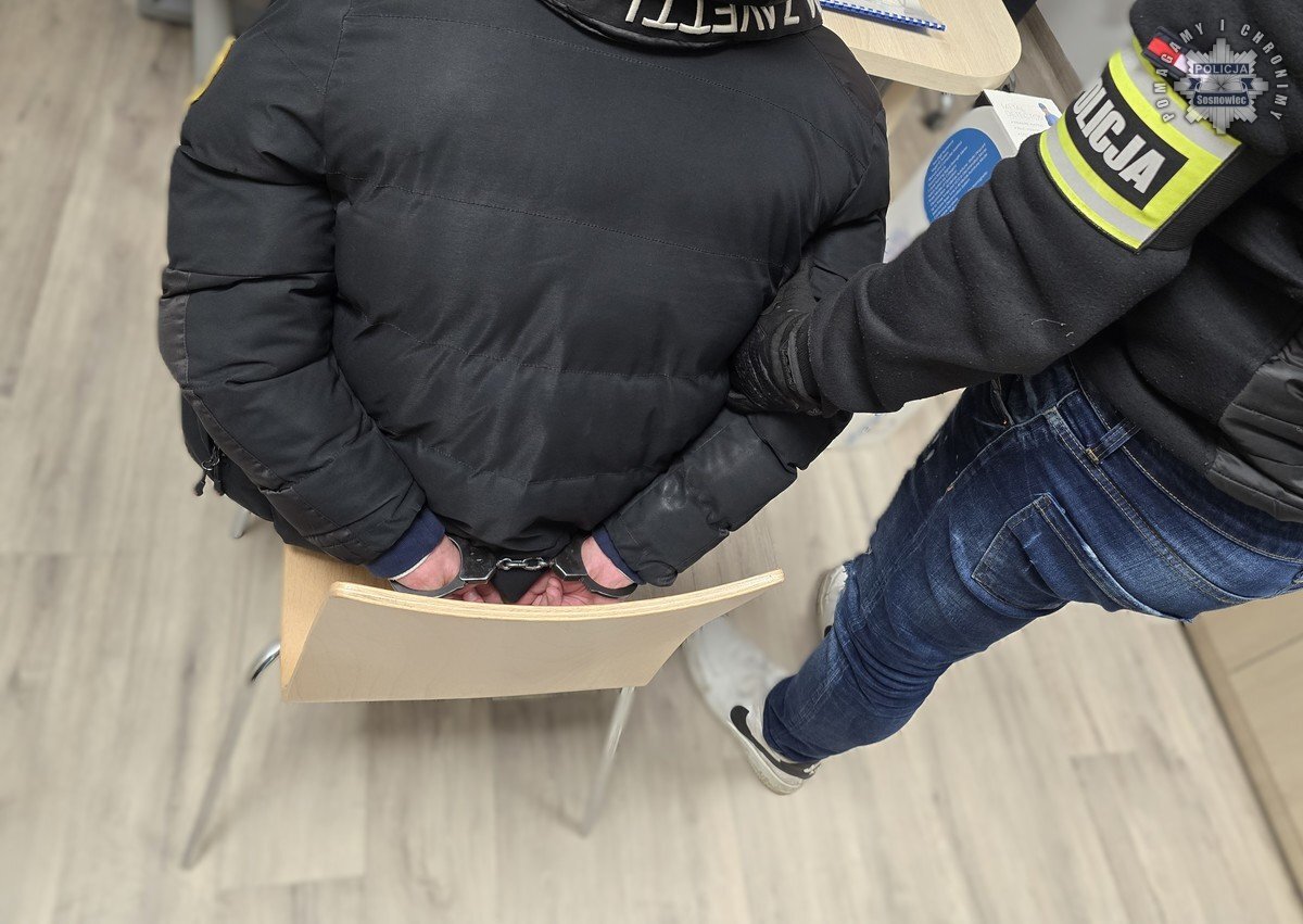 Sosnowiec. Ujęcie podejrzanego o oszustwo metodą "na policjanta". Na Policjanta. 13 lutego 2025.