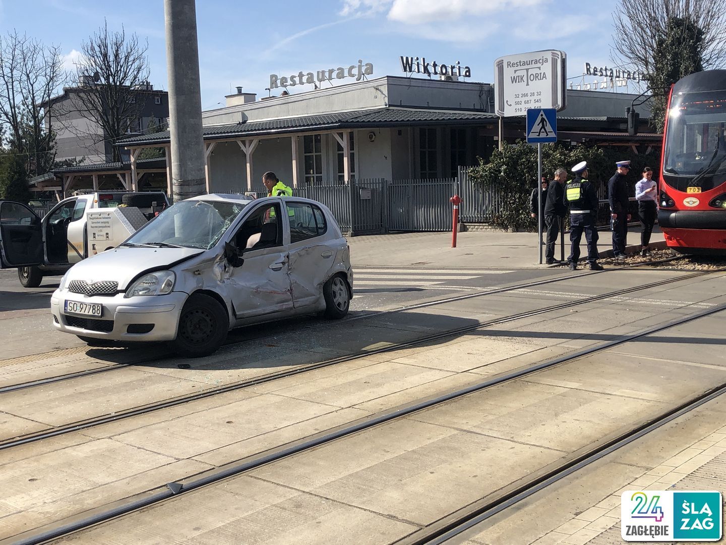 Sosnowiec. Zderzenie tramwaju z samochodem na skrzyżowaniu ulic: generała Władysława Andersa i Lipowej. 12 marca 2025.