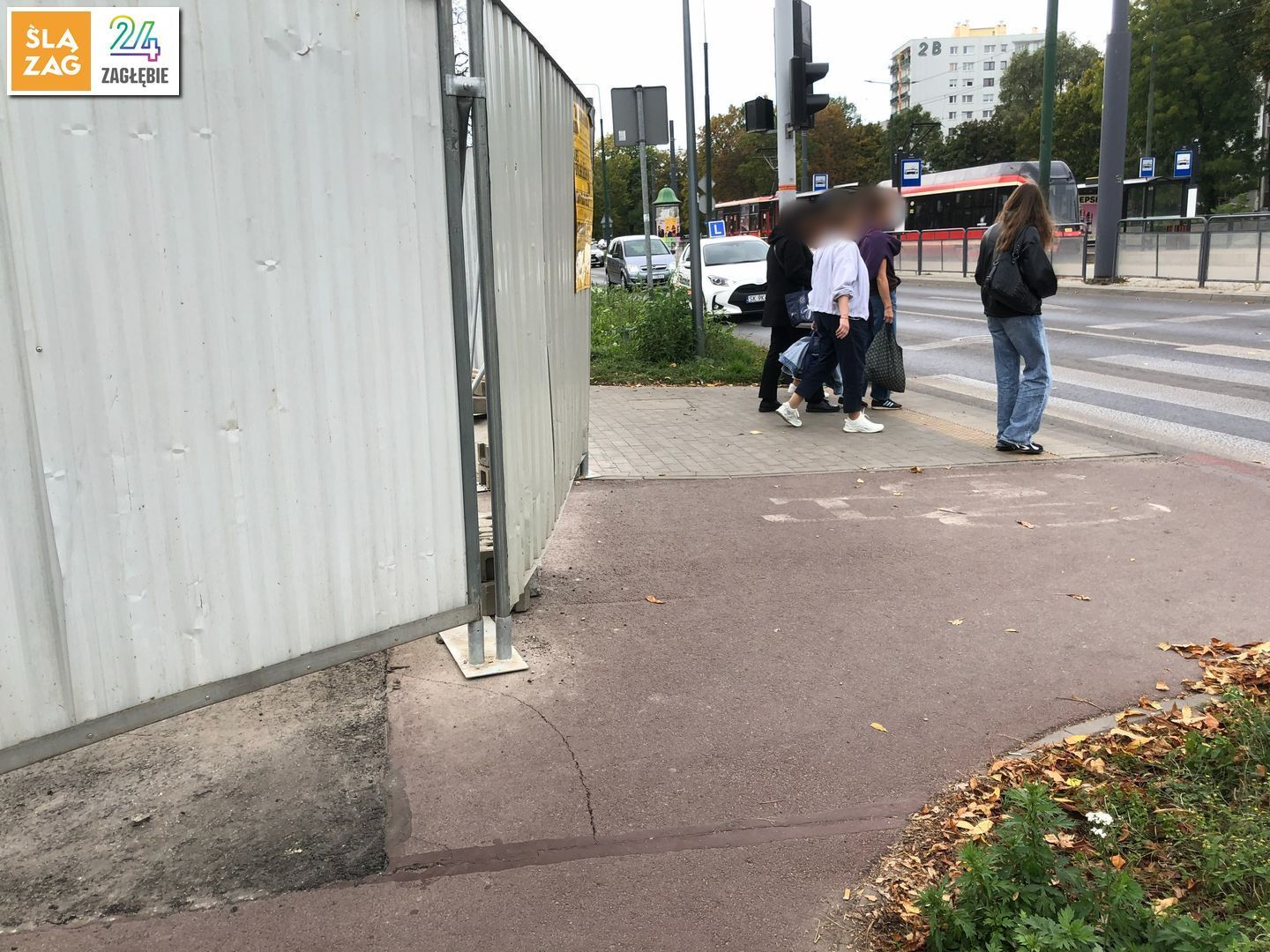 Sosnowiec. Roboty ziemne na drodze dla rowerów i chodniku przy ulicy 1 Maja, przy skrzyżowaniu z ulicą Partyzantów. 8 października 2026