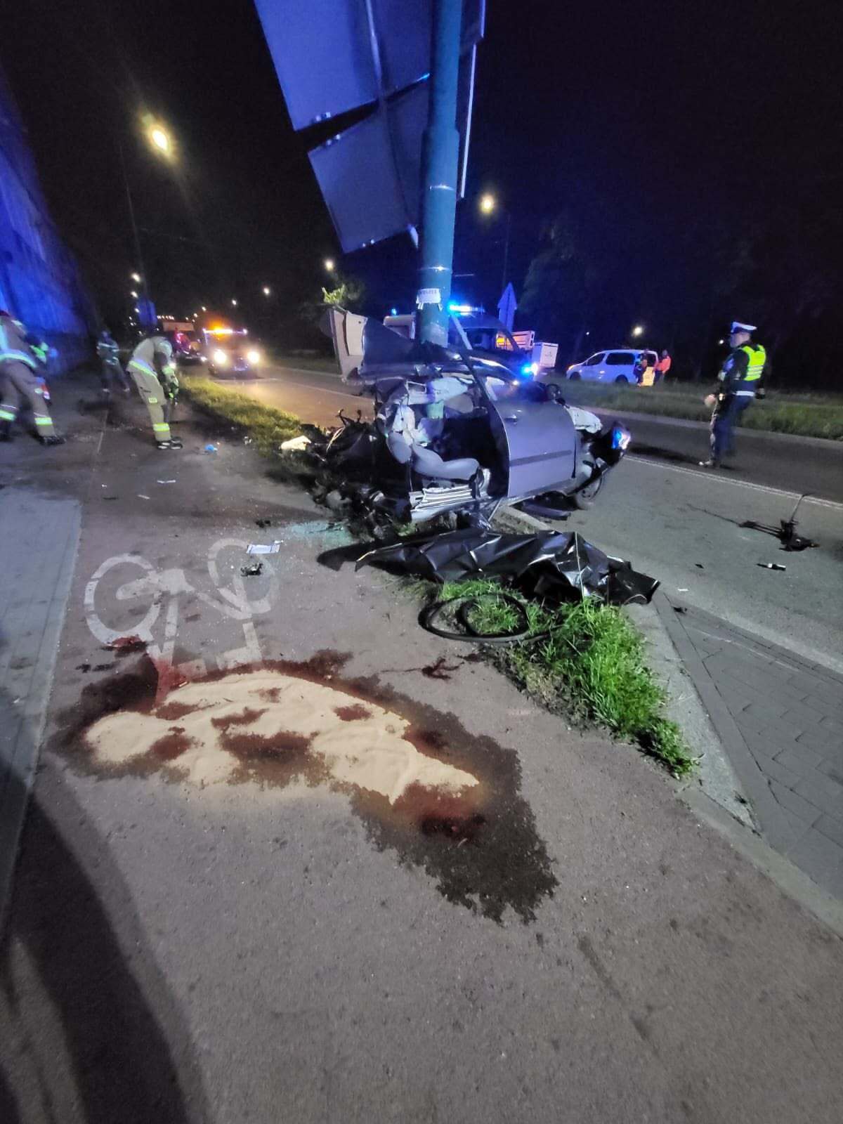 Sosnowiec. Ul. 3 Maja. Nocny wypadek drogowy. Nie żyją 2 osoby. 17-18 czerwca 2026