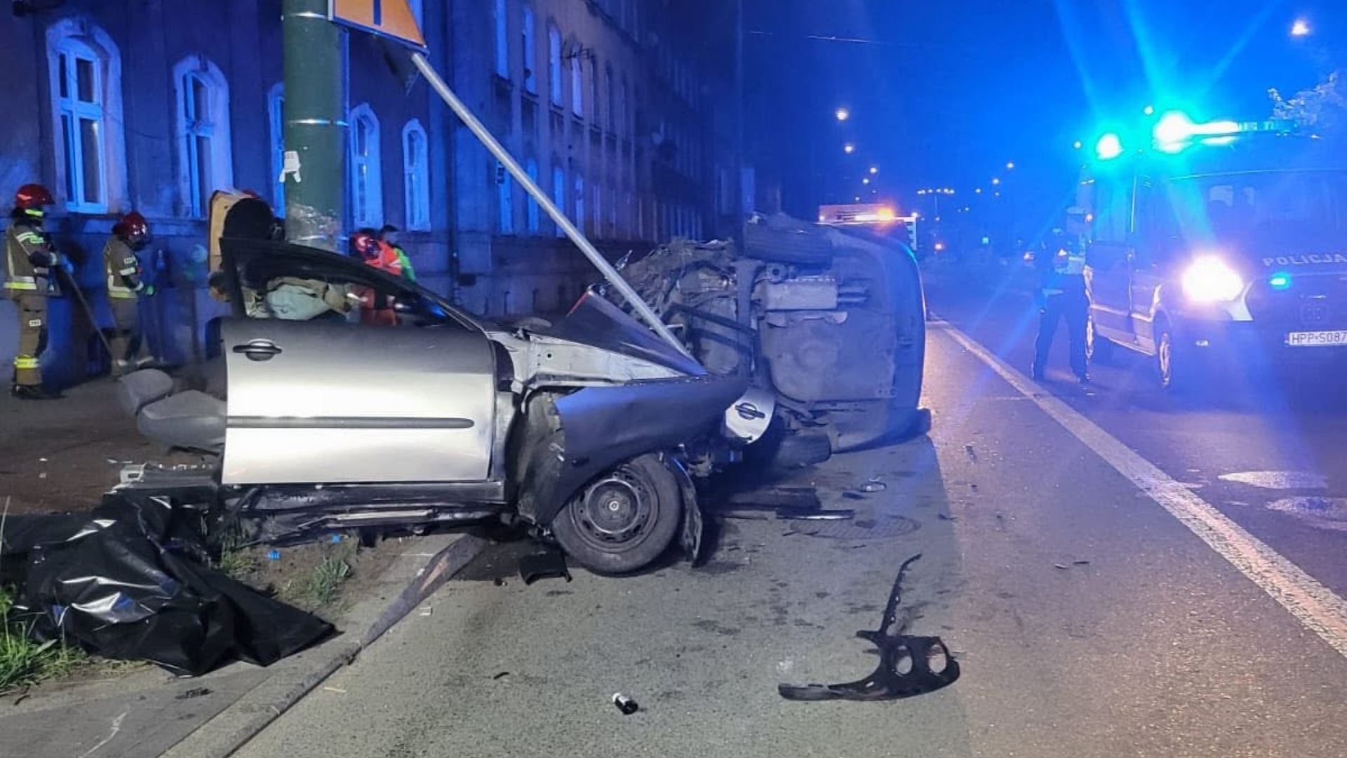 Sosnowiec. Ul. 3 Maja. Nocny wypadek drogowy. Nie żyją 2 osoby. 17-18 czerwca 2026