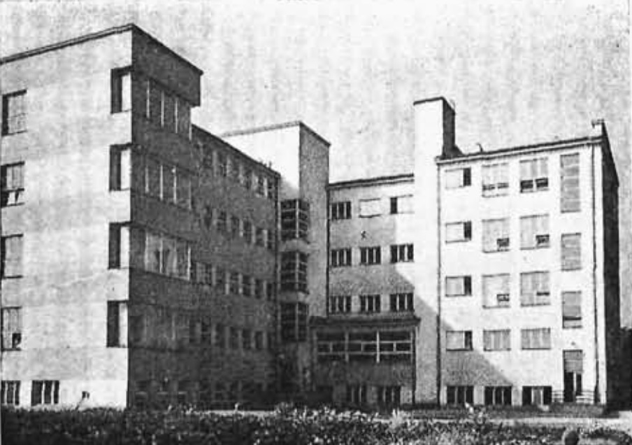 Sosnowiec. Ulica 3 Maja 33. Ubezpieczalnia społeczna i szpital położniczy. Rok 1934