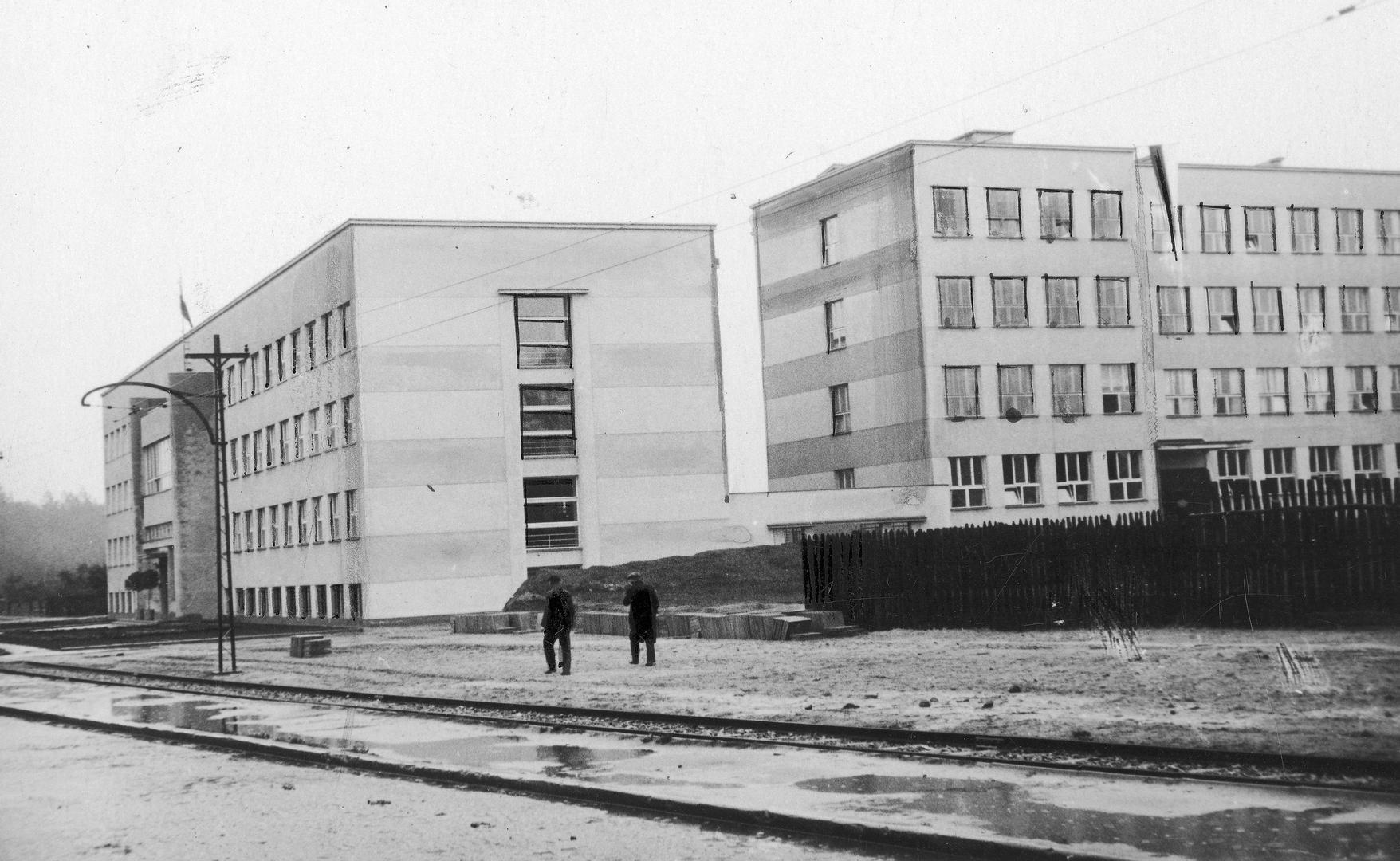 Sosnowiec. Ulica 3 Maja 33. Ubezpieczalnia społeczna i szpital położniczy. Rok 1933