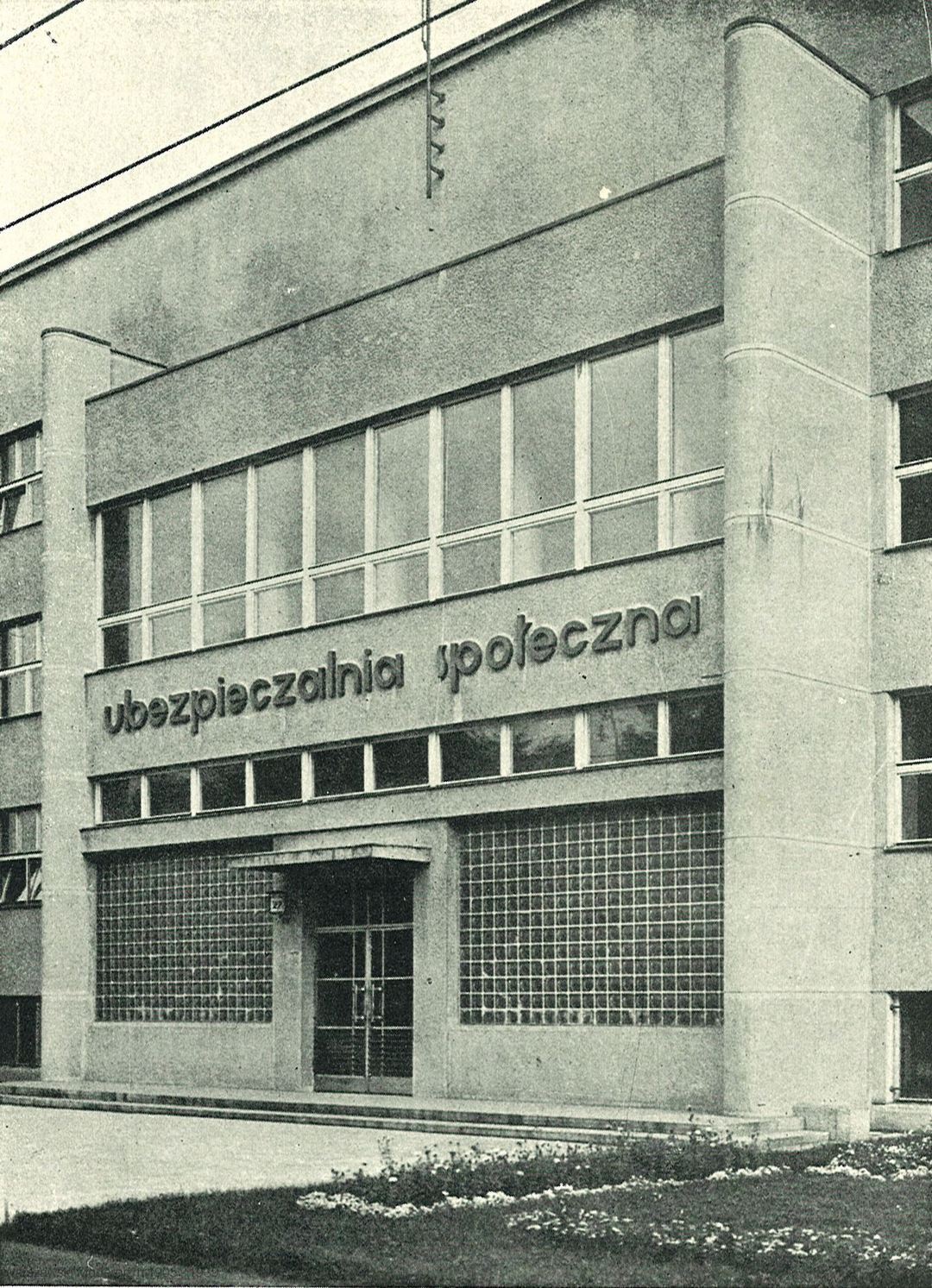 Sosnowiec. Ulica 3 Maja 33. Ubezpieczalnia społeczna i szpital położniczy. Lata 1933-1935