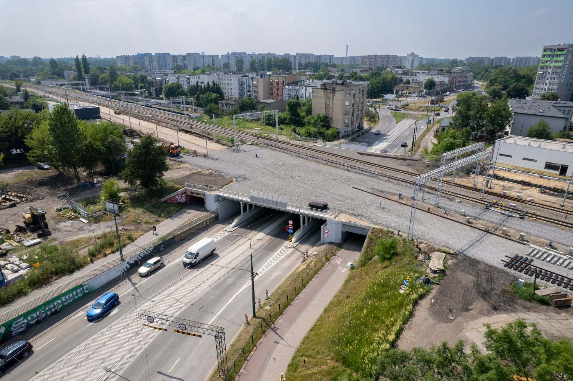 Sosnowiec. Ulica Józefa Piłsudskiego. Wiadukt kolejowy otwarty na stałe (pełna przepustowość pod spodem). 30 czerwca 2026