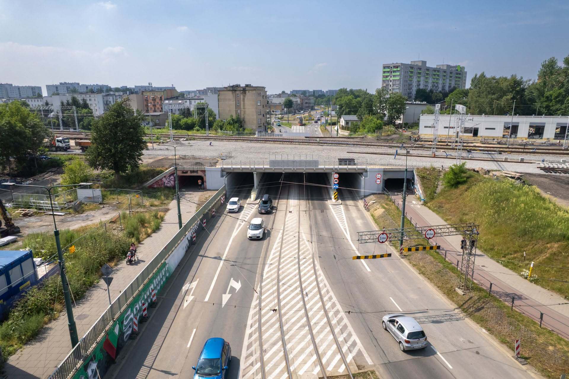 Sosnowiec. Ulica Józefa Piłsudskiego. Wiadukt kolejowy otwarty na stałe (pełna przepustowość pod spodem). 30 czerwca 2026