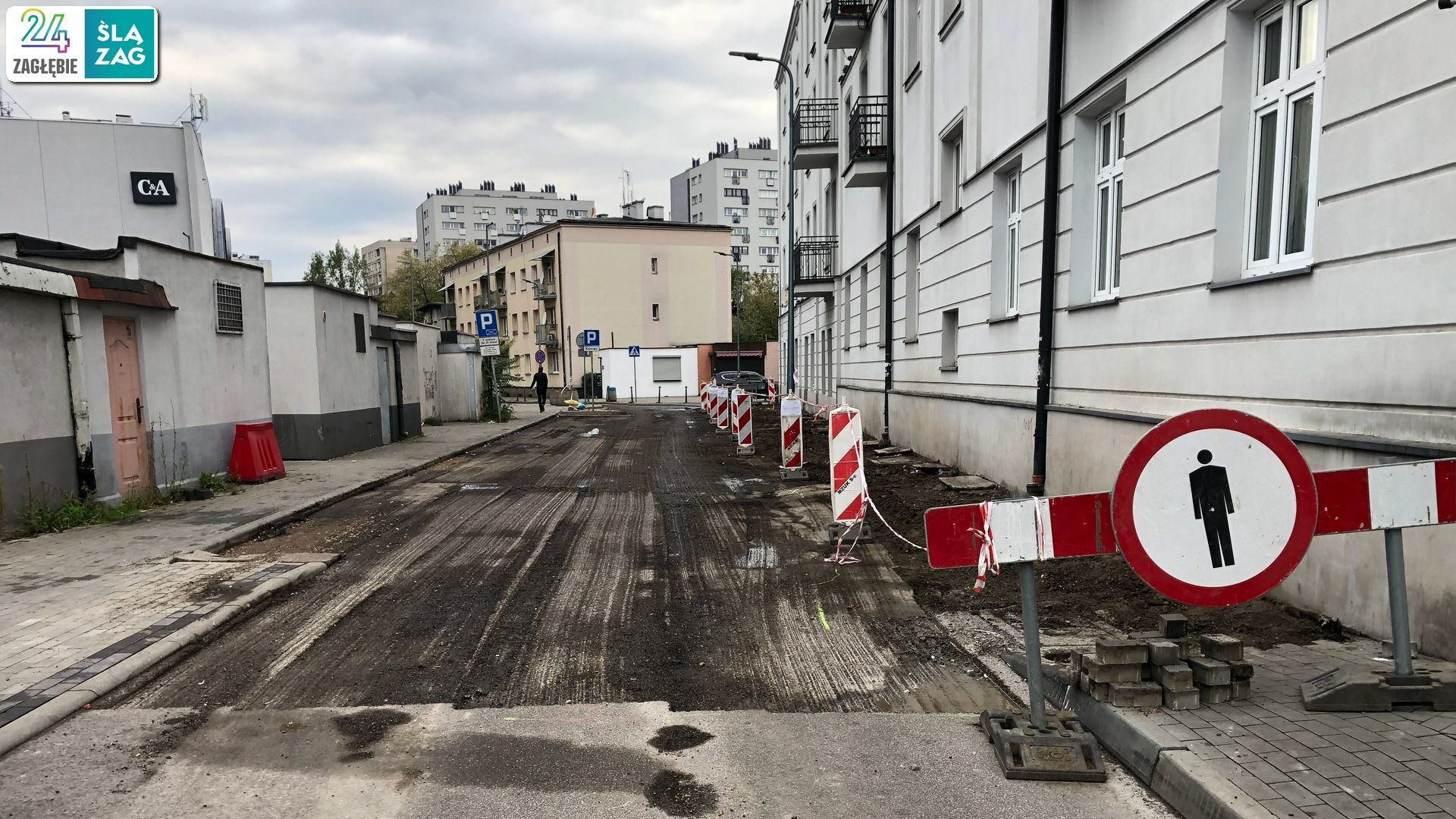 Sosnowiec. Ulica Szklarniana – remont jezdni i chodnika. 1 października 2025.