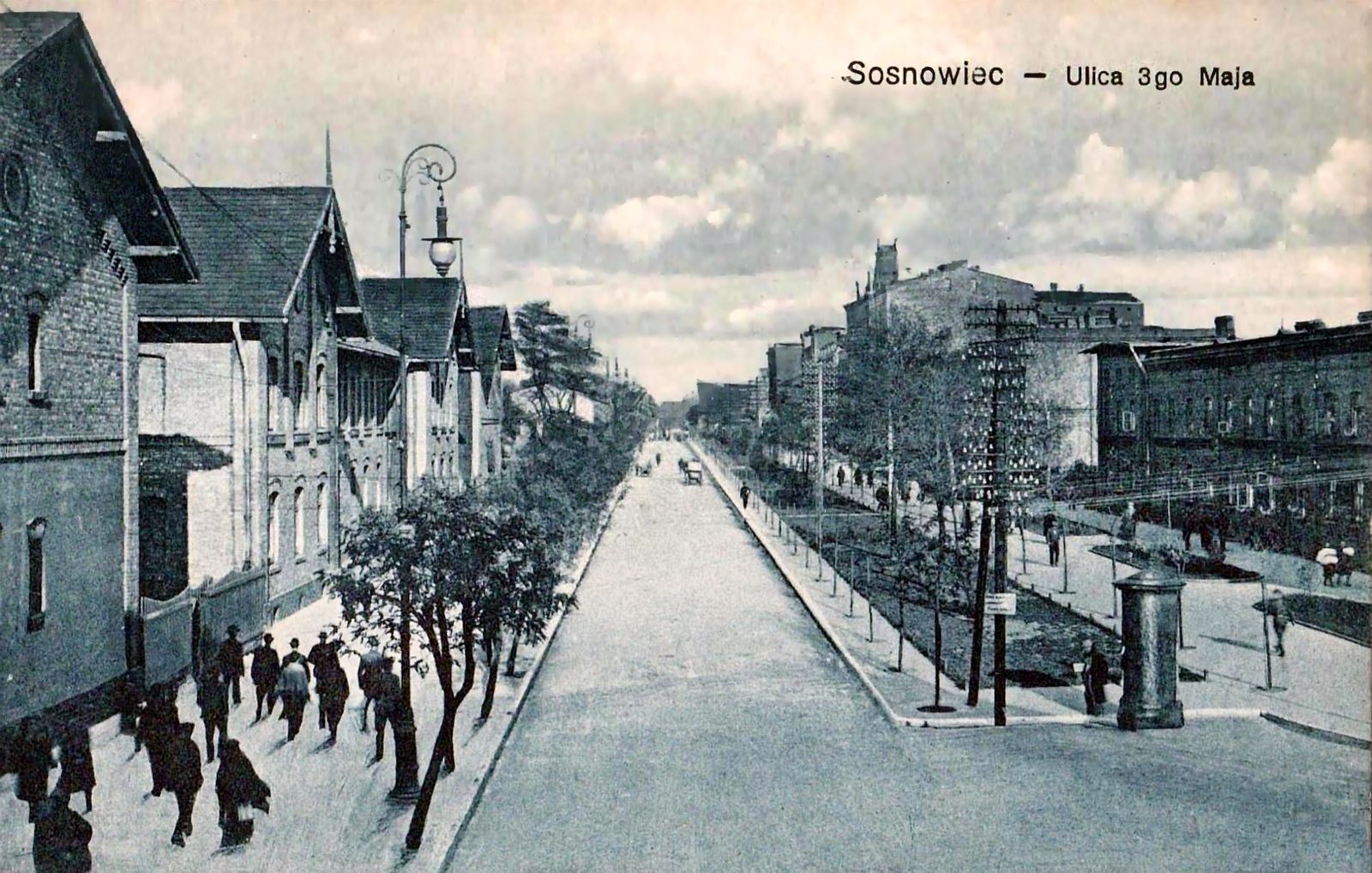 Sosnowiec. Ulica Trzeciego Maja. Domy kolejowe. Lata 1923-1934 .