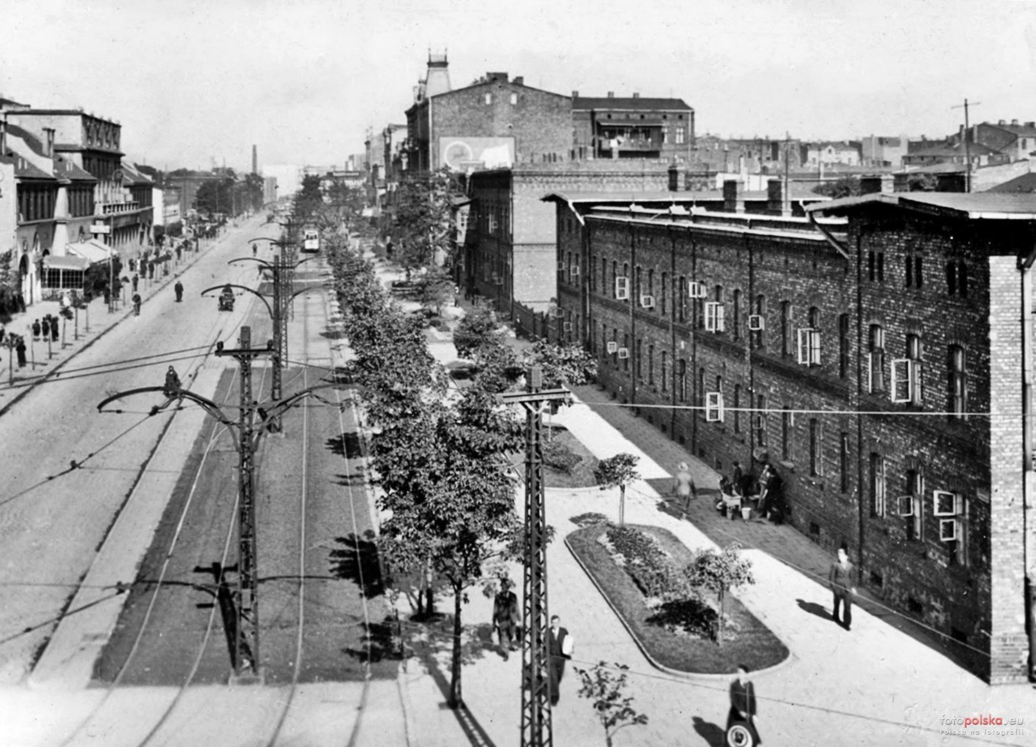 Sosnowiec. Ulica Trzeciego Maja. Domy kolejowe. Rok 1936.