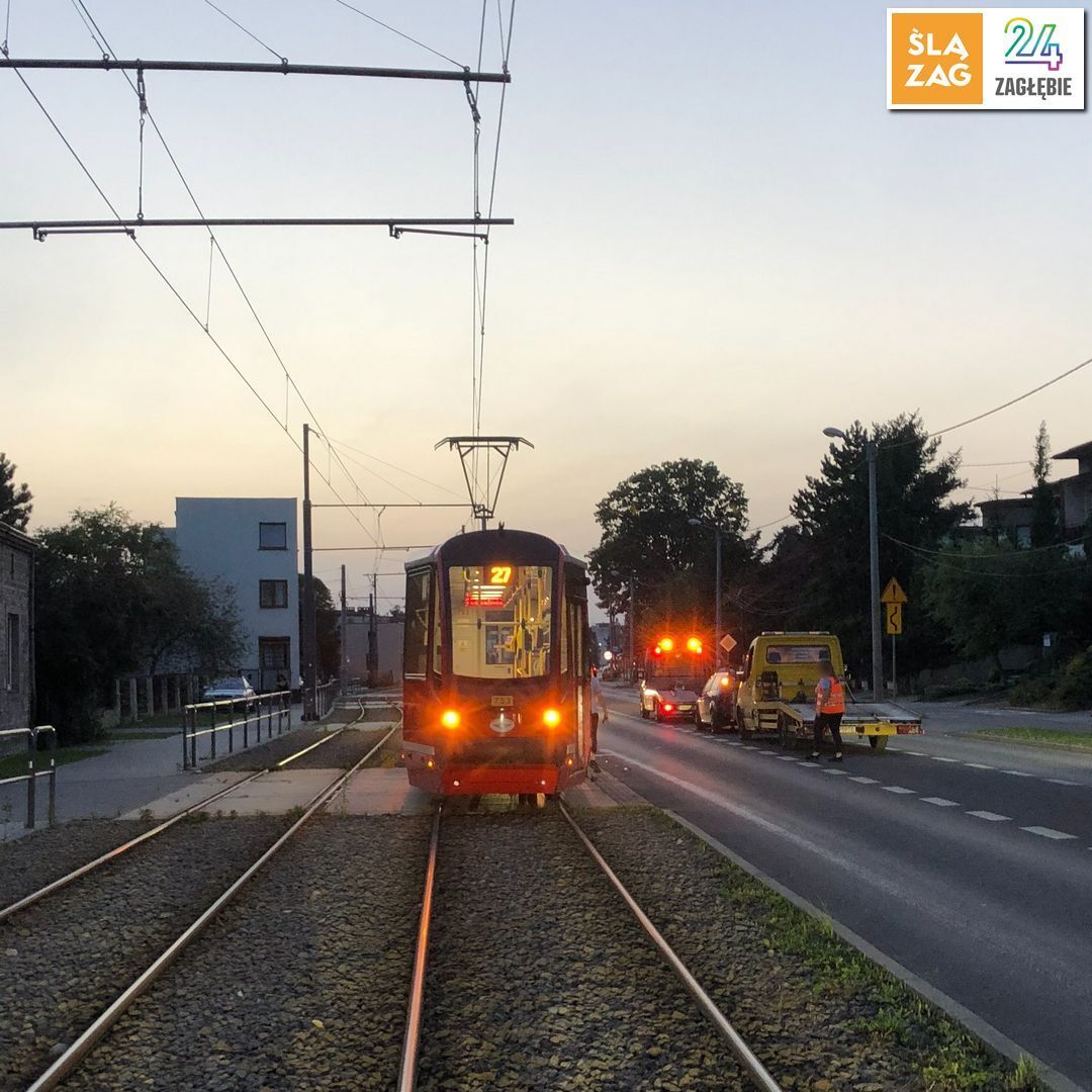Sosnowiec. Kolizja tramwaju Konstal / Modertrans 105N-HF 11AC, »Tramwaje Śląskie« #753, linia nr 27, i samochodu Fiat Grande Punto. 28 sierpnia 2026