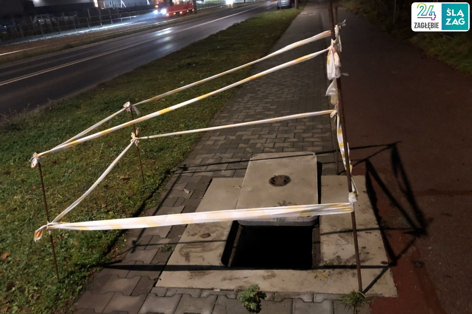 Sosnowiec. Ulica Władysława Andersa. Niebezpieczny chodnik grozi od 4 miesięcy. 6 grudnia 2025.