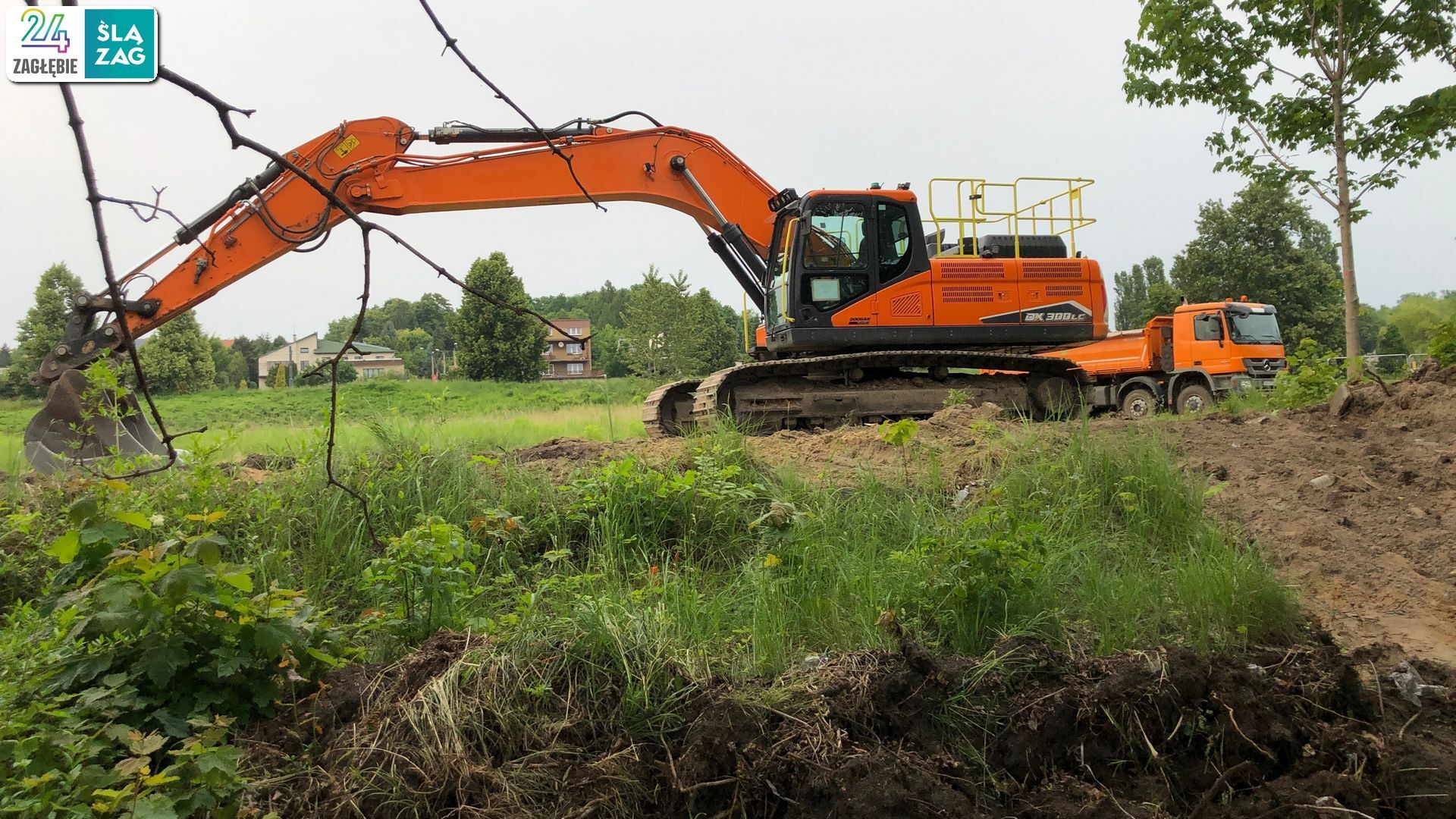 Sosnowiec. Dawne tereny K.S. „Polonia” Sosnowiec. Tu powstaje nowe osiedle. 10 czerwca 2025.