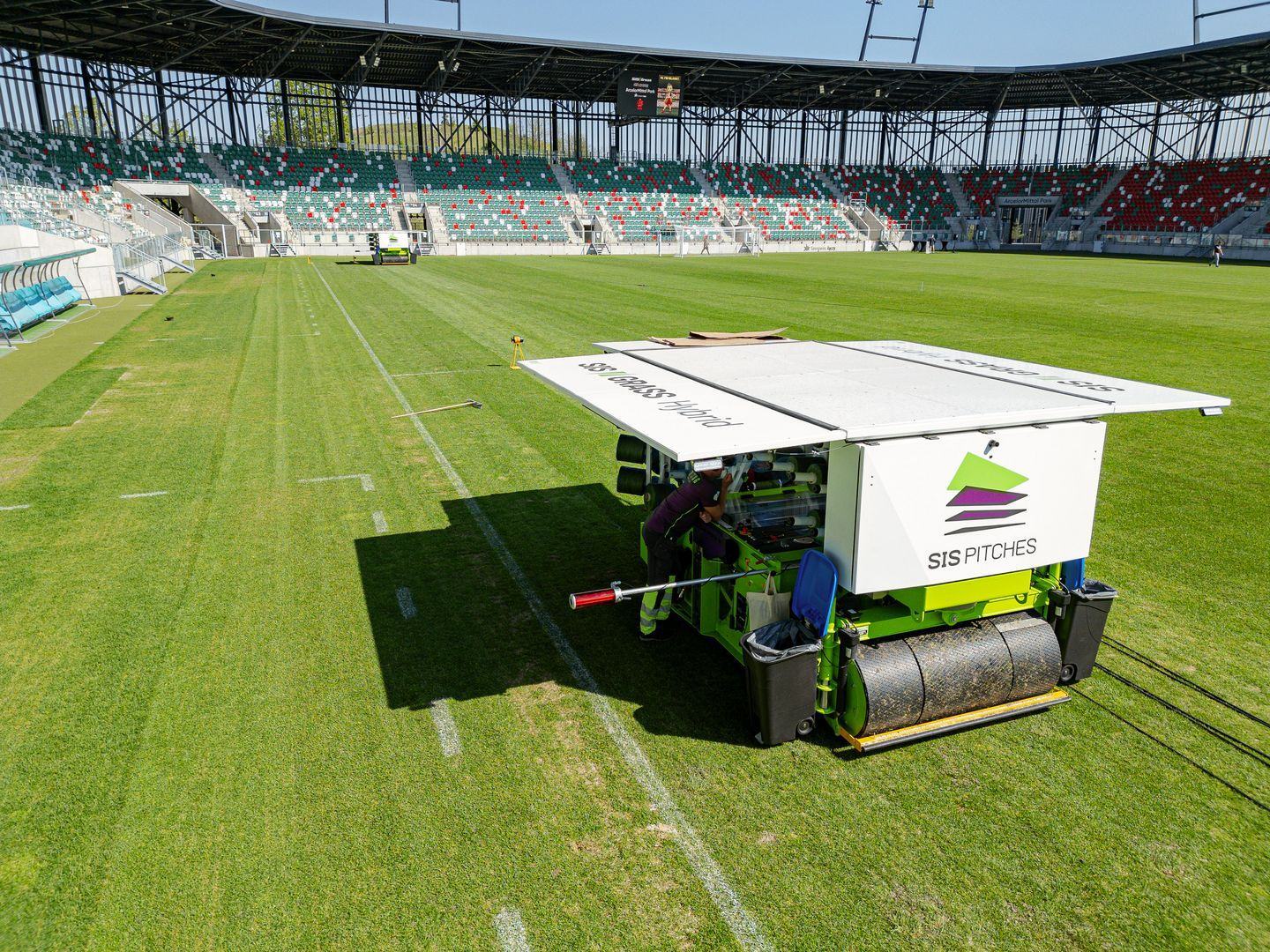Sosnowiec. Zagłębiowski Park Sportowy. Nowa murawa hybrydowa na stadionie piłkarskim, 6 maja 2026