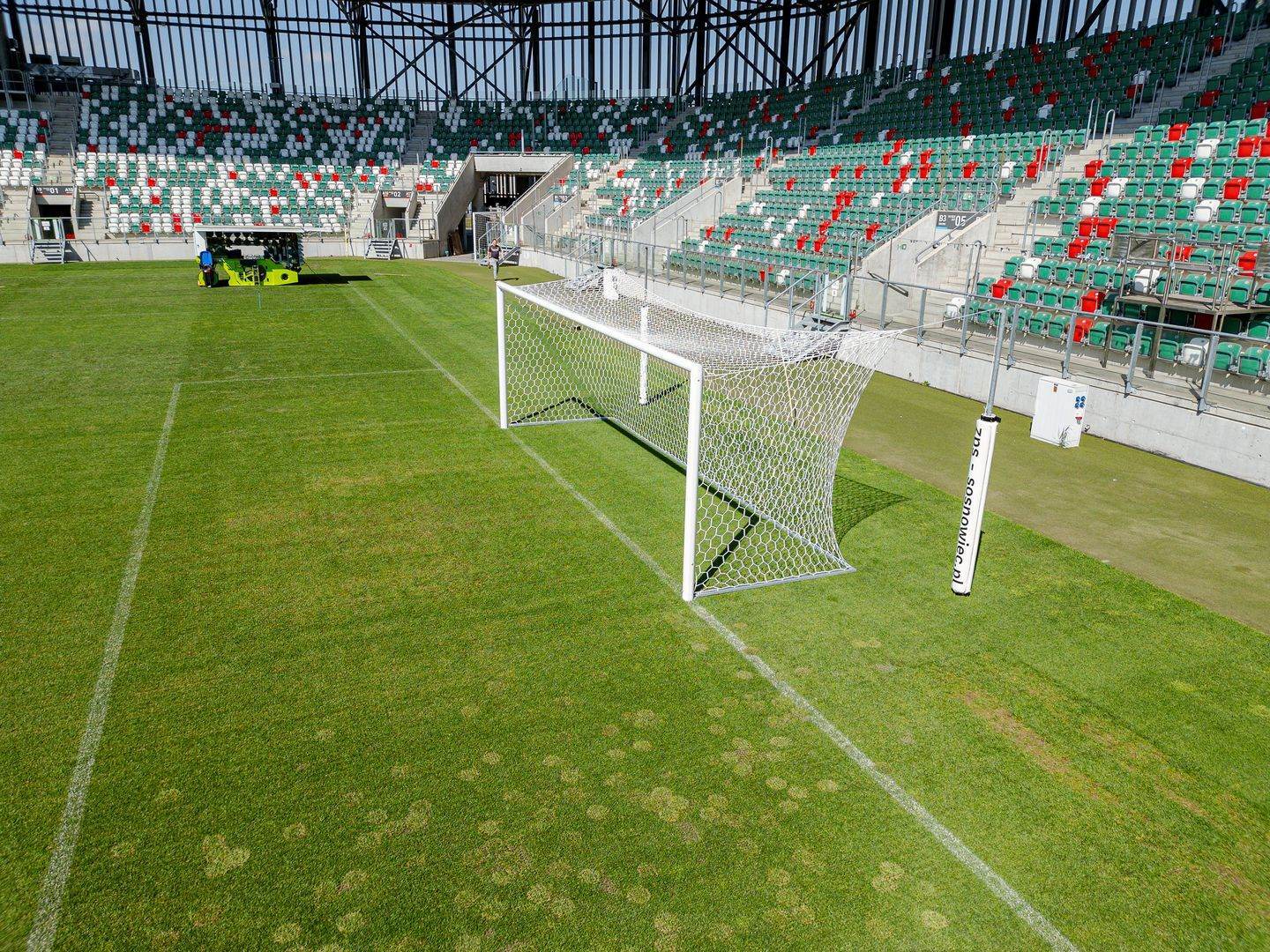 Sosnowiec. Zagłębiowski Park Sportowy. Nowa murawa hybrydowa na stadionie piłkarskim, 6 maja 2026