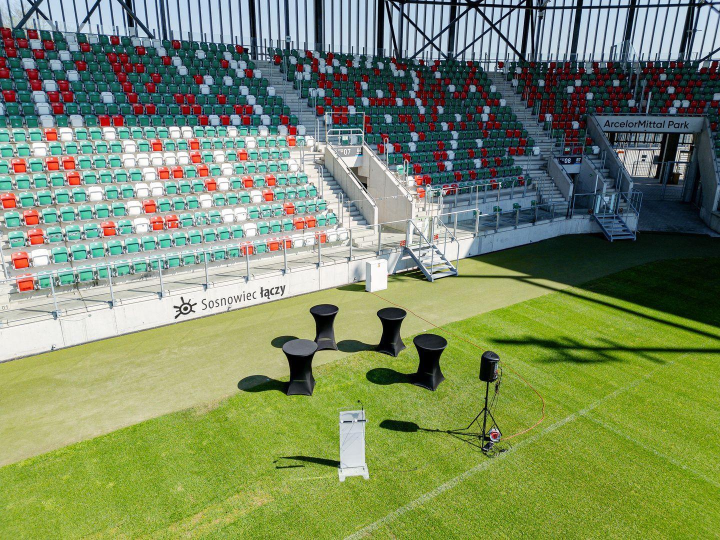 Sosnowiec. Zagłębiowski Park Sportowy. Nowa murawa hybrydowa na stadionie piłkarskim, 6 maja 2026