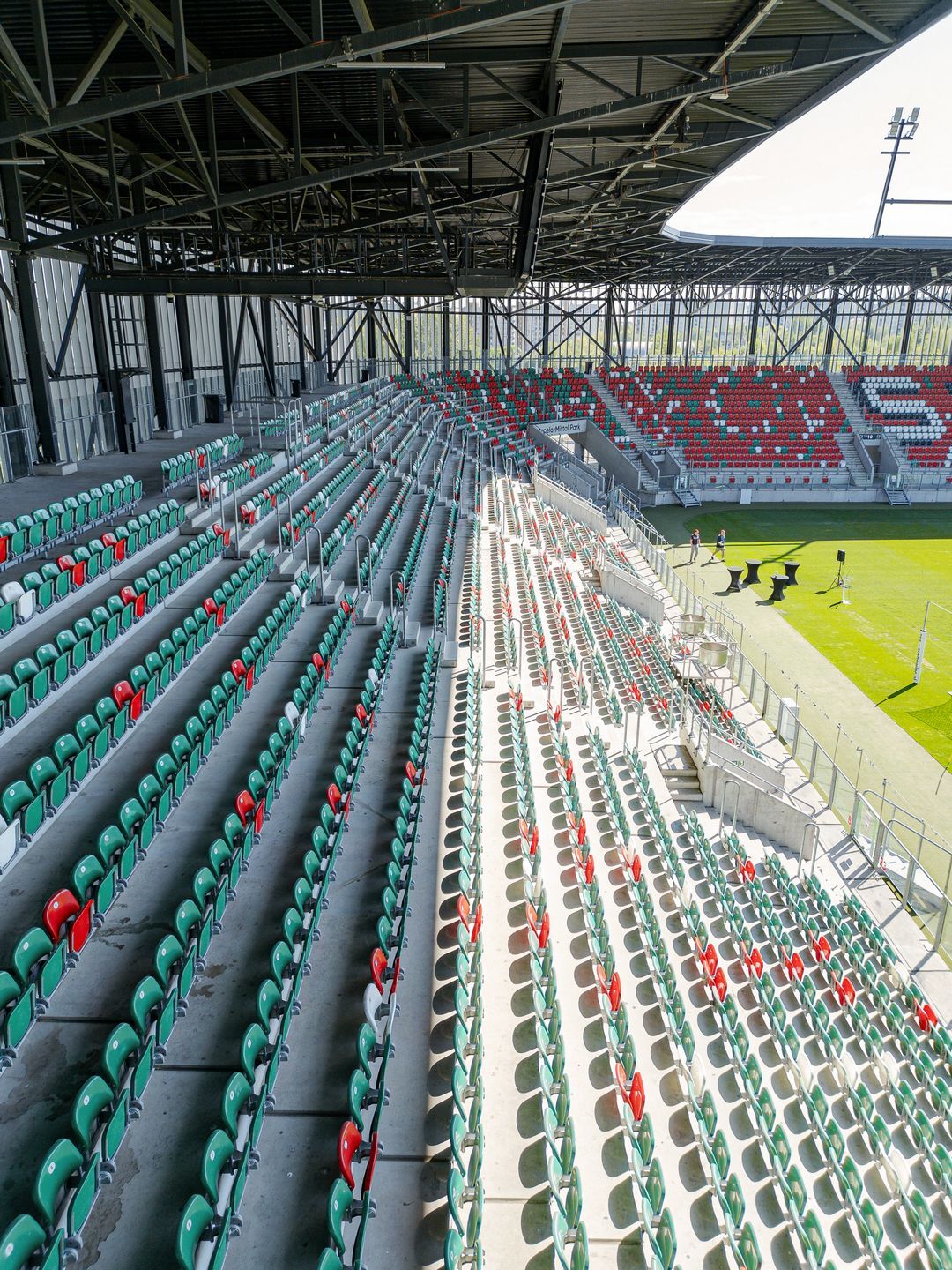 Sosnowiec. Zagłębiowski Park Sportowy. Nowa murawa hybrydowa na stadionie piłkarskim, 6 maja 2026