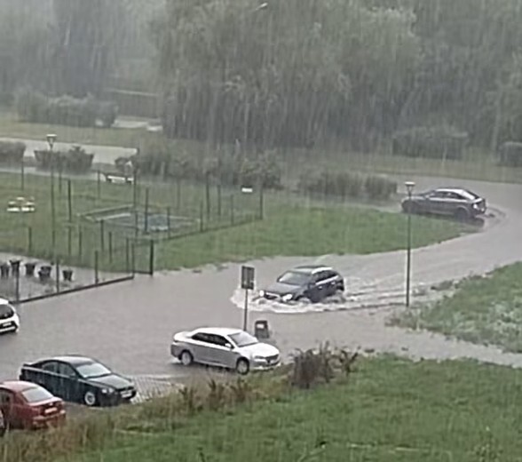 Sosnowiec-Zagórze. Nawałnice, gradobicie i podtopienia przy ulicy Bohaterów Monte Cassino. 14 lipca 2026